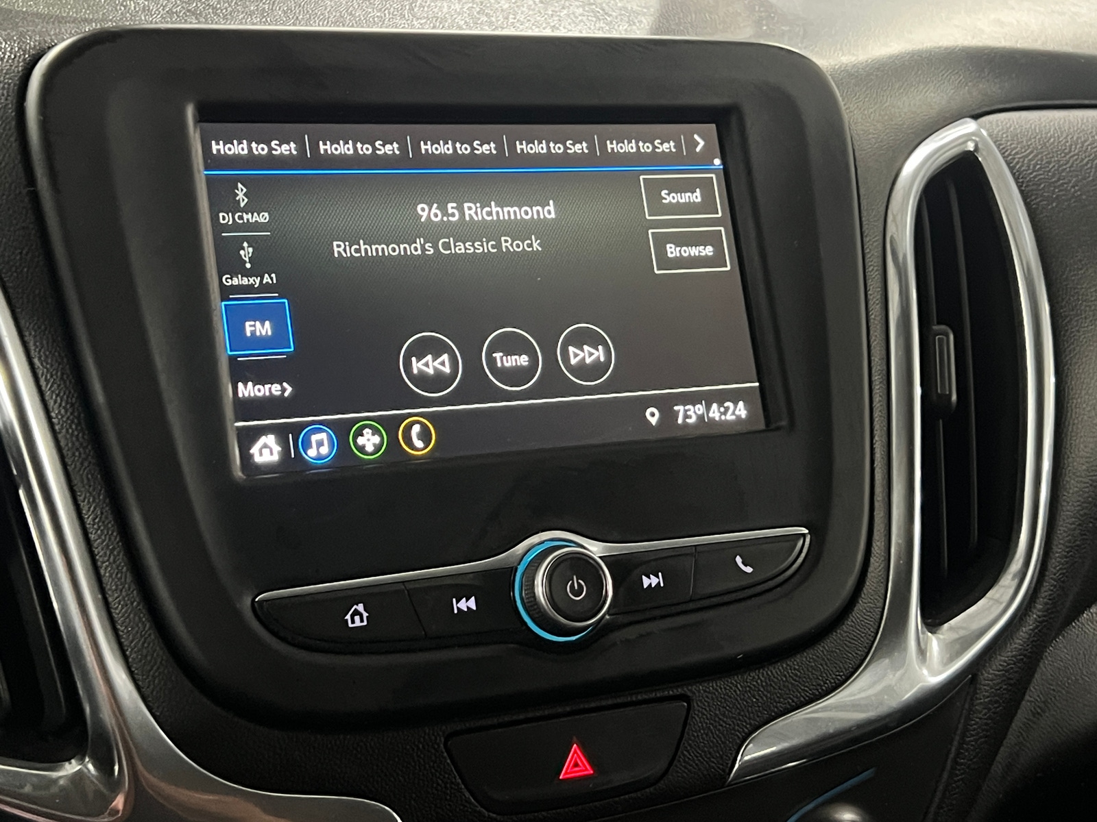 Thumbnail: 2019 Chevrolet Equinox - 4