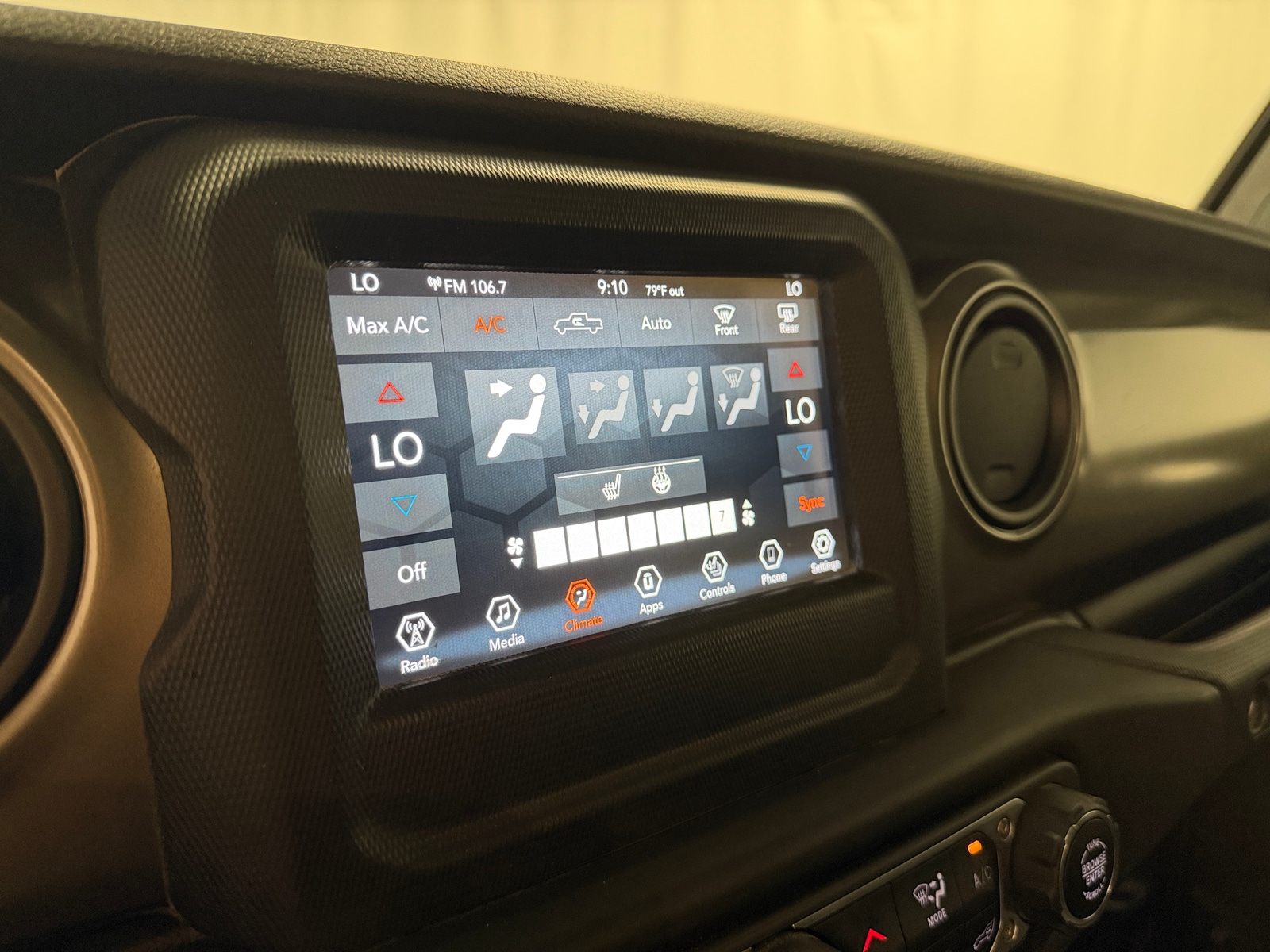 Thumbnail: 2020 Jeep Gladiator - 4