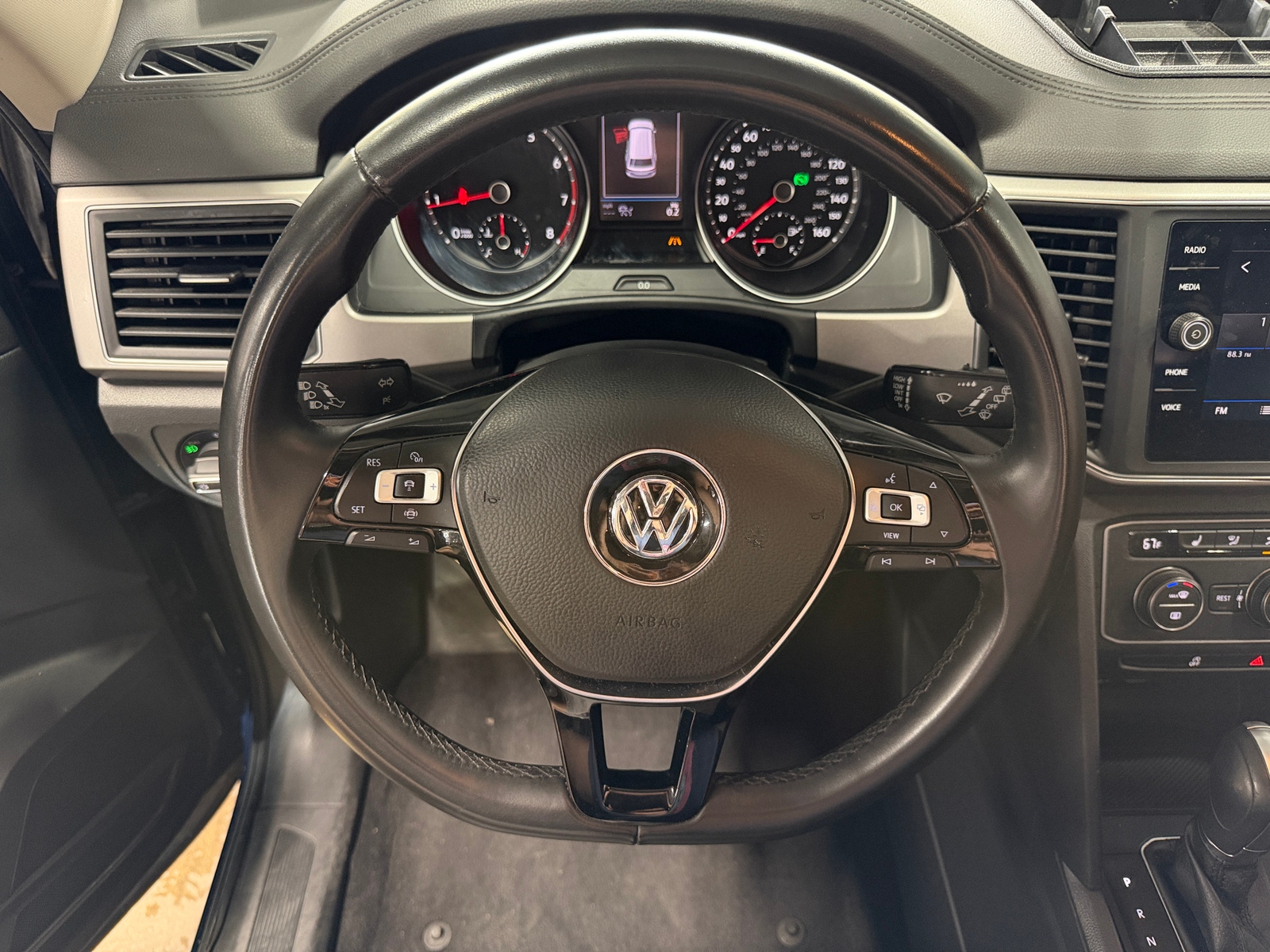 Thumbnail: 2019 Volkswagen Atlas - 4