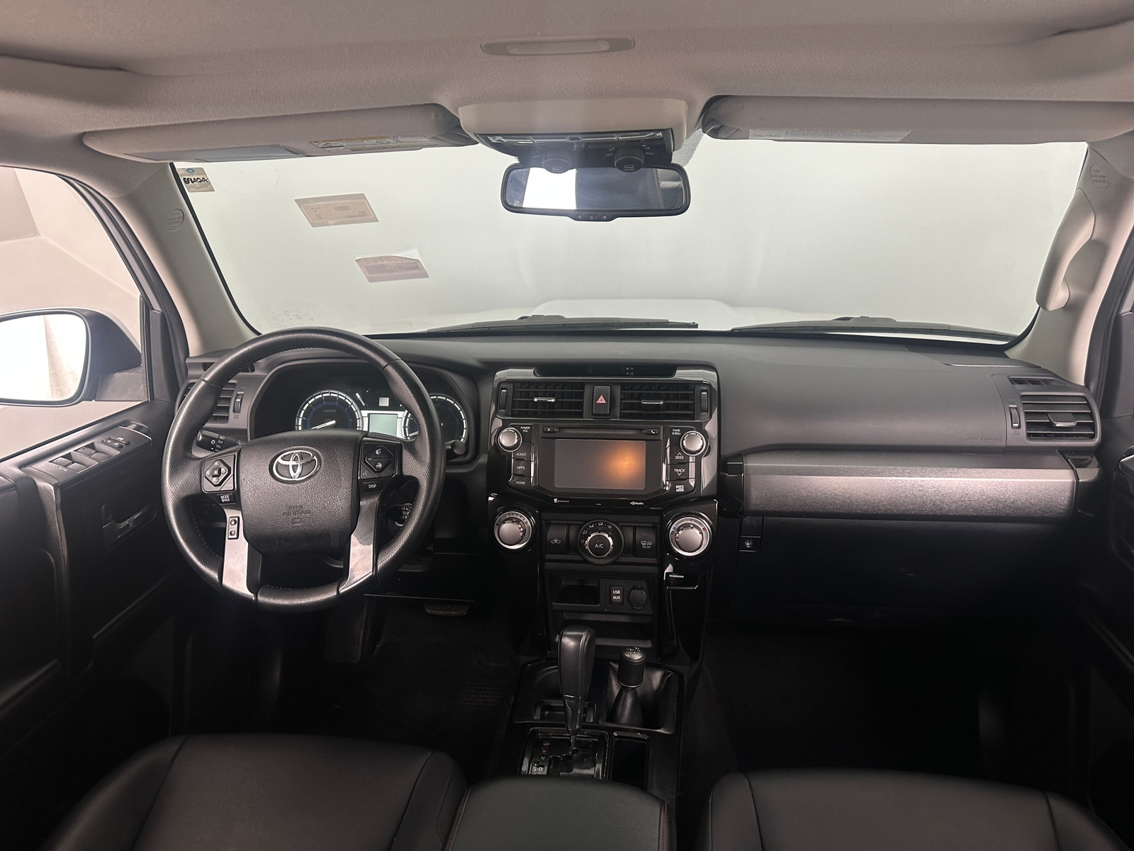Thumbnail: 2016 Toyota 4Runner - 3
