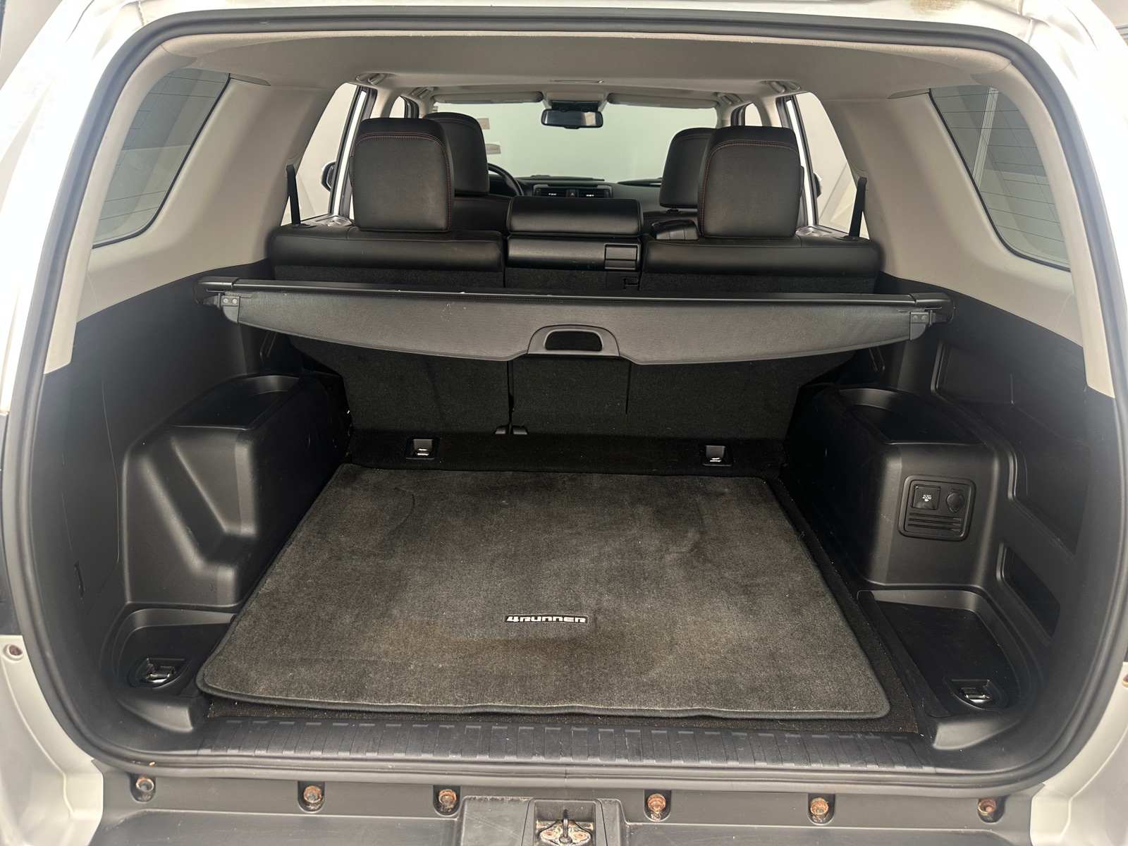 Thumbnail: 2016 Toyota 4Runner - 7