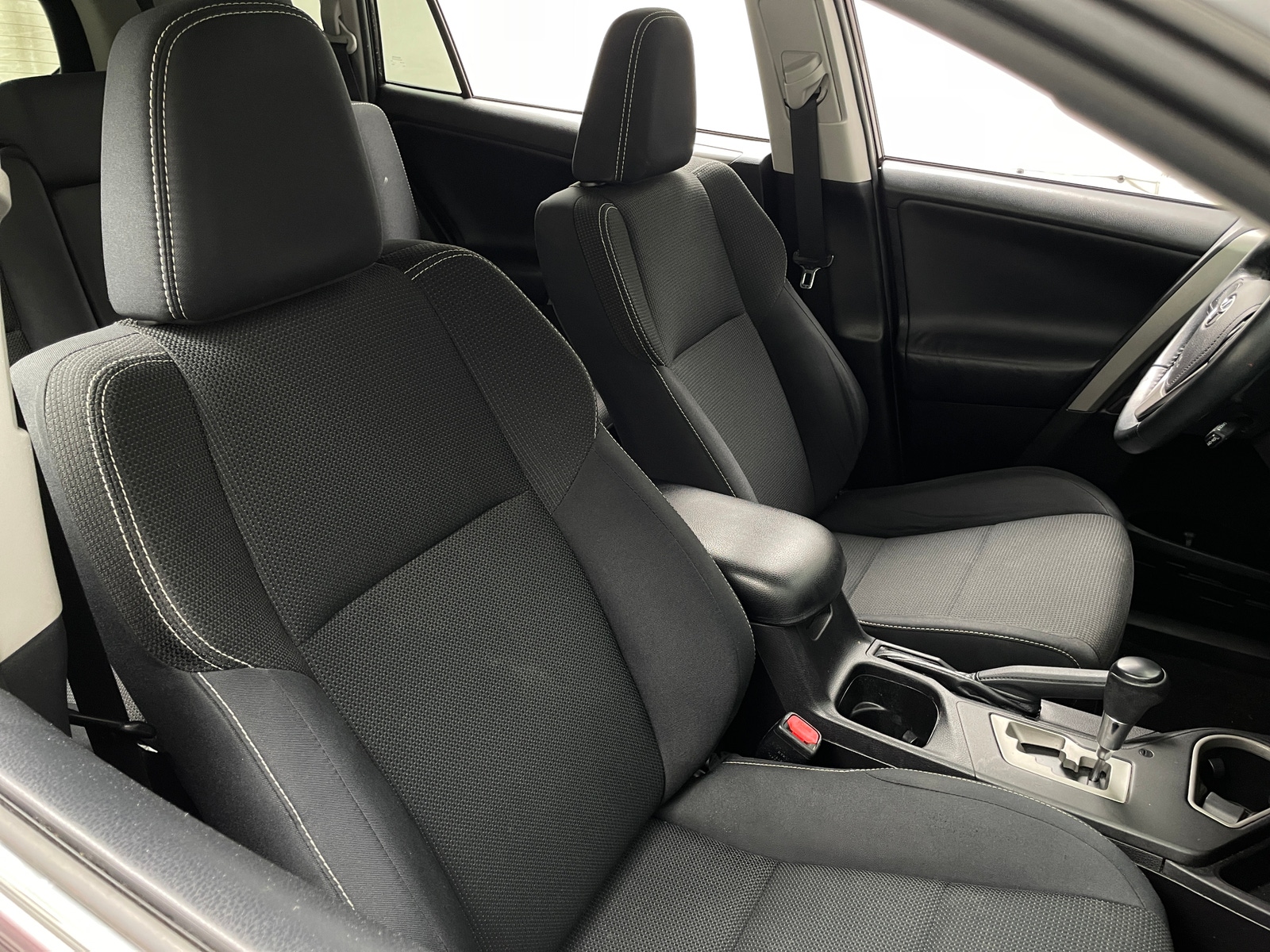 Thumbnail: 2017 Toyota RAV4 - 2
