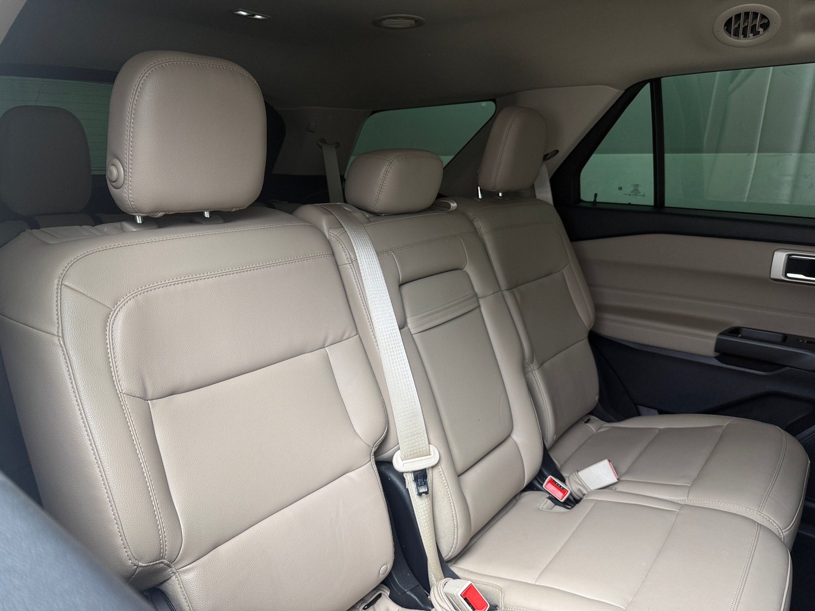 Thumbnail: 2020 Ford Explorer - 6