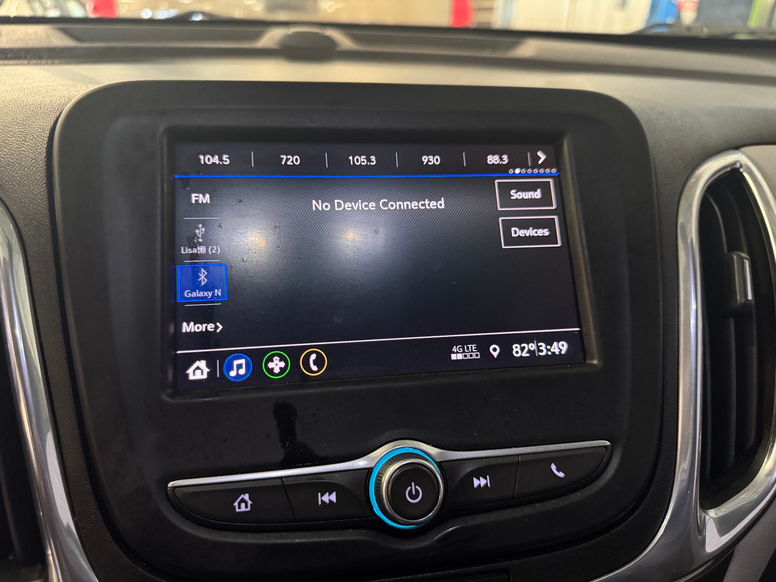 Thumbnail: 2020 Chevrolet Equinox - 4