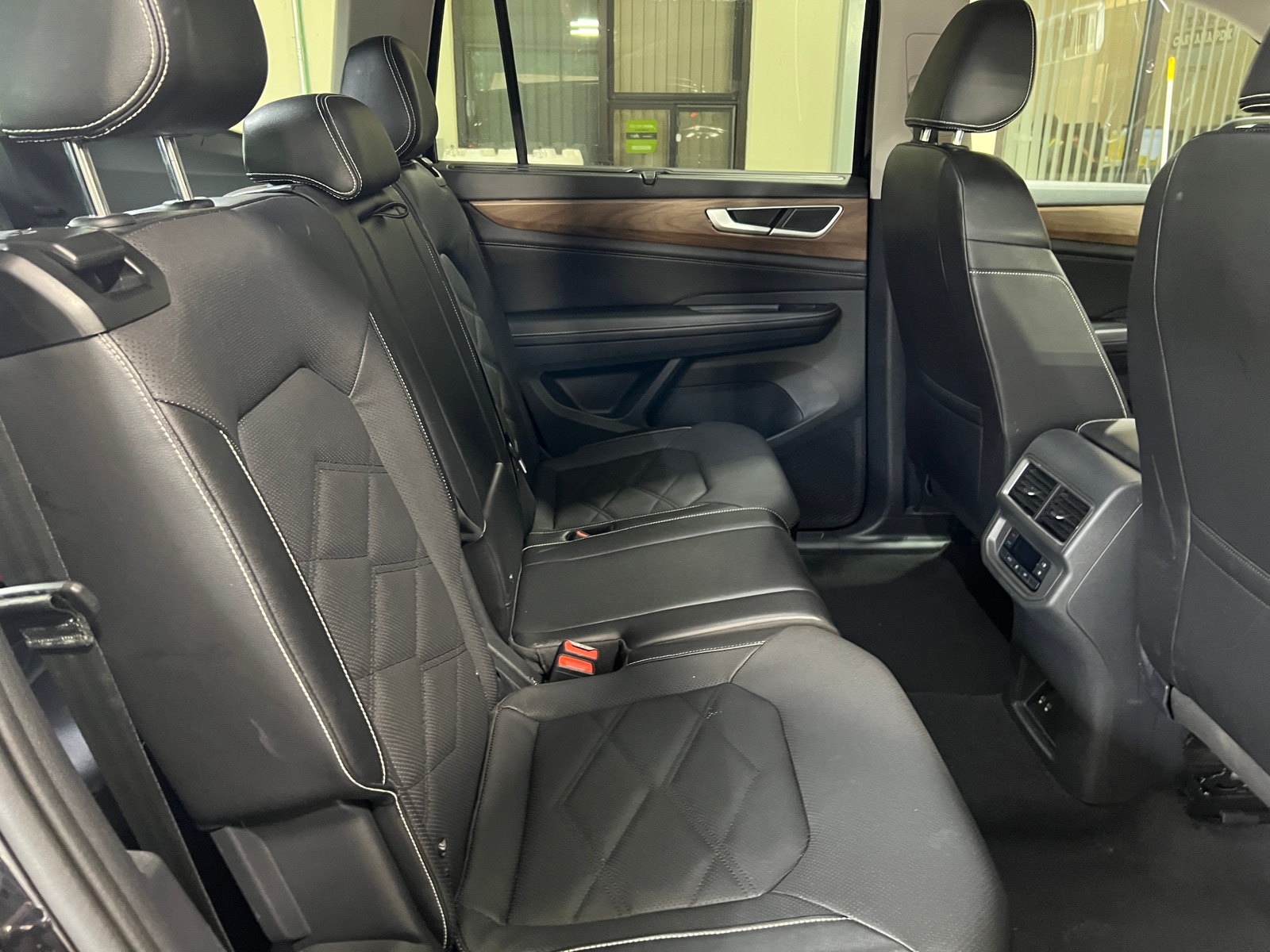 Thumbnail: 2024 Volkswagen Atlas - 5