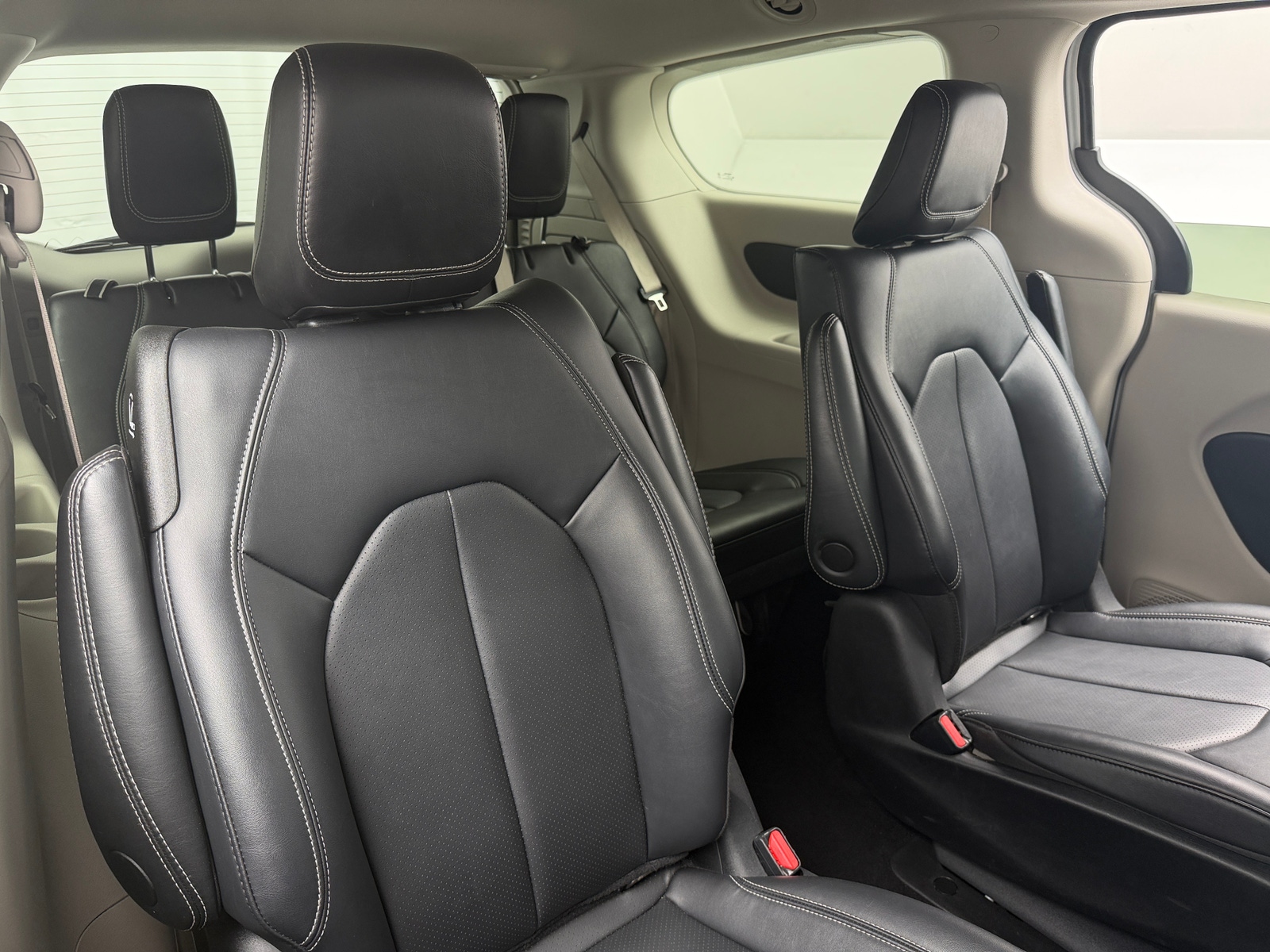 Thumbnail: 2024 Chrysler Pacifica - 5