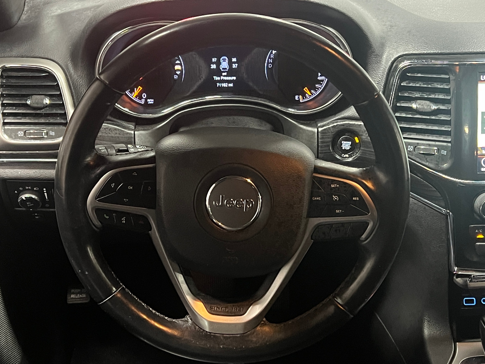 Thumbnail: 2022 Jeep Grand Cherokee - 4