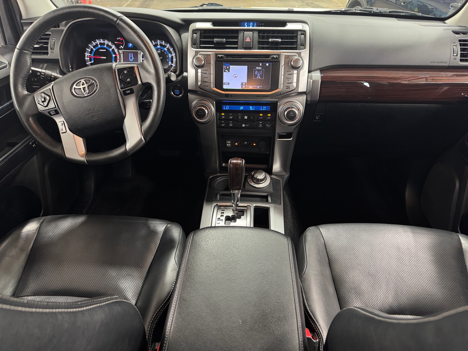 Thumbnail: 2017 Toyota 4Runner - 3