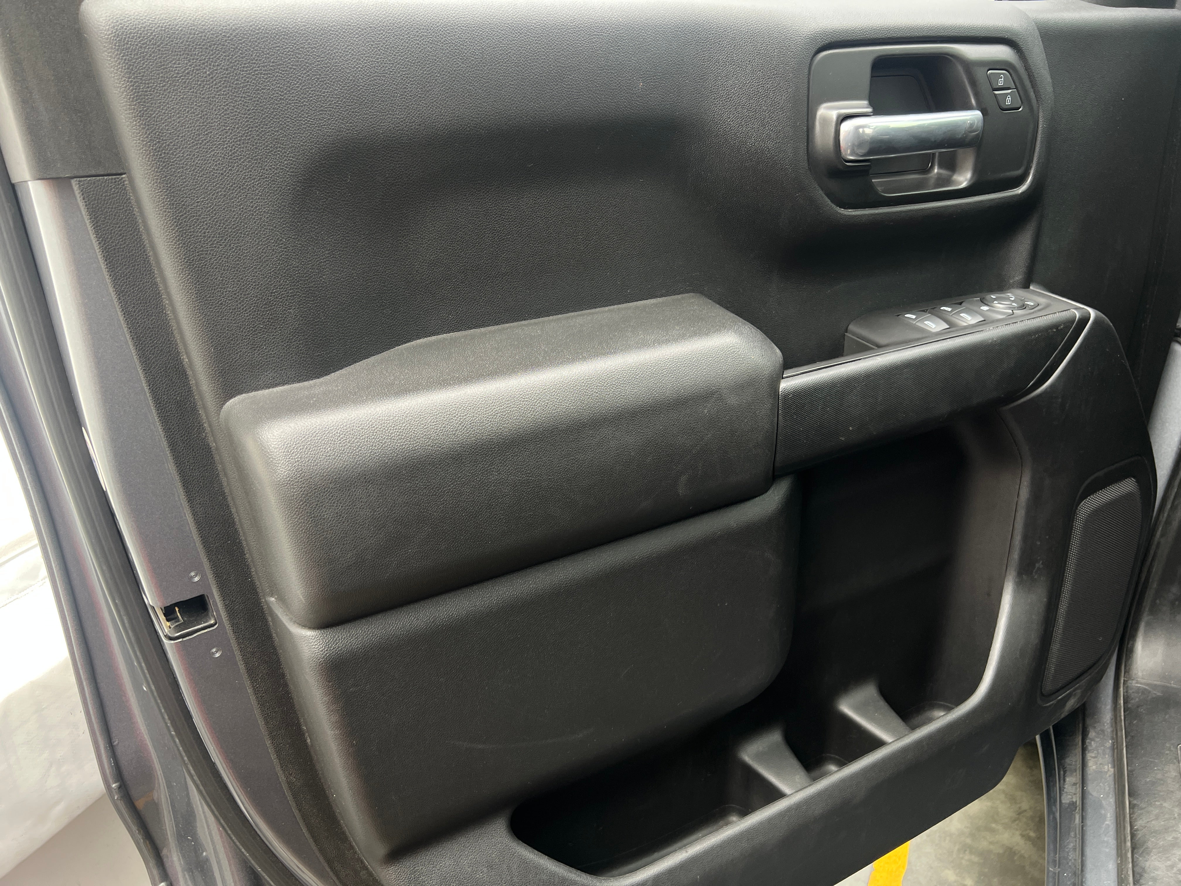 Used 2020 Chevrolet Silverado 1500 Custom with VIN 1GCRWBEF3LZ280253 for sale in Little Rock