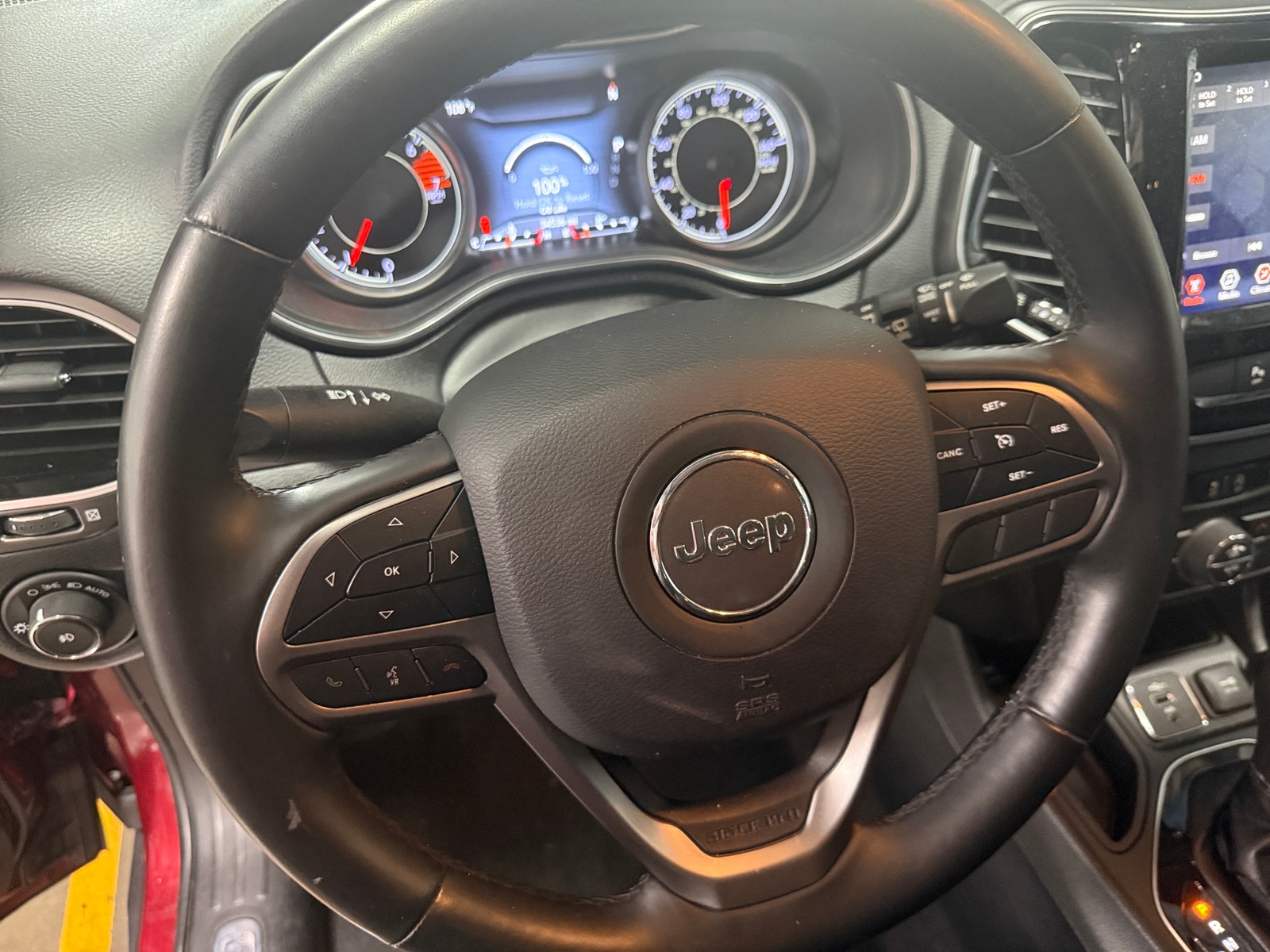 Thumbnail: 2019 Jeep Cherokee - 4