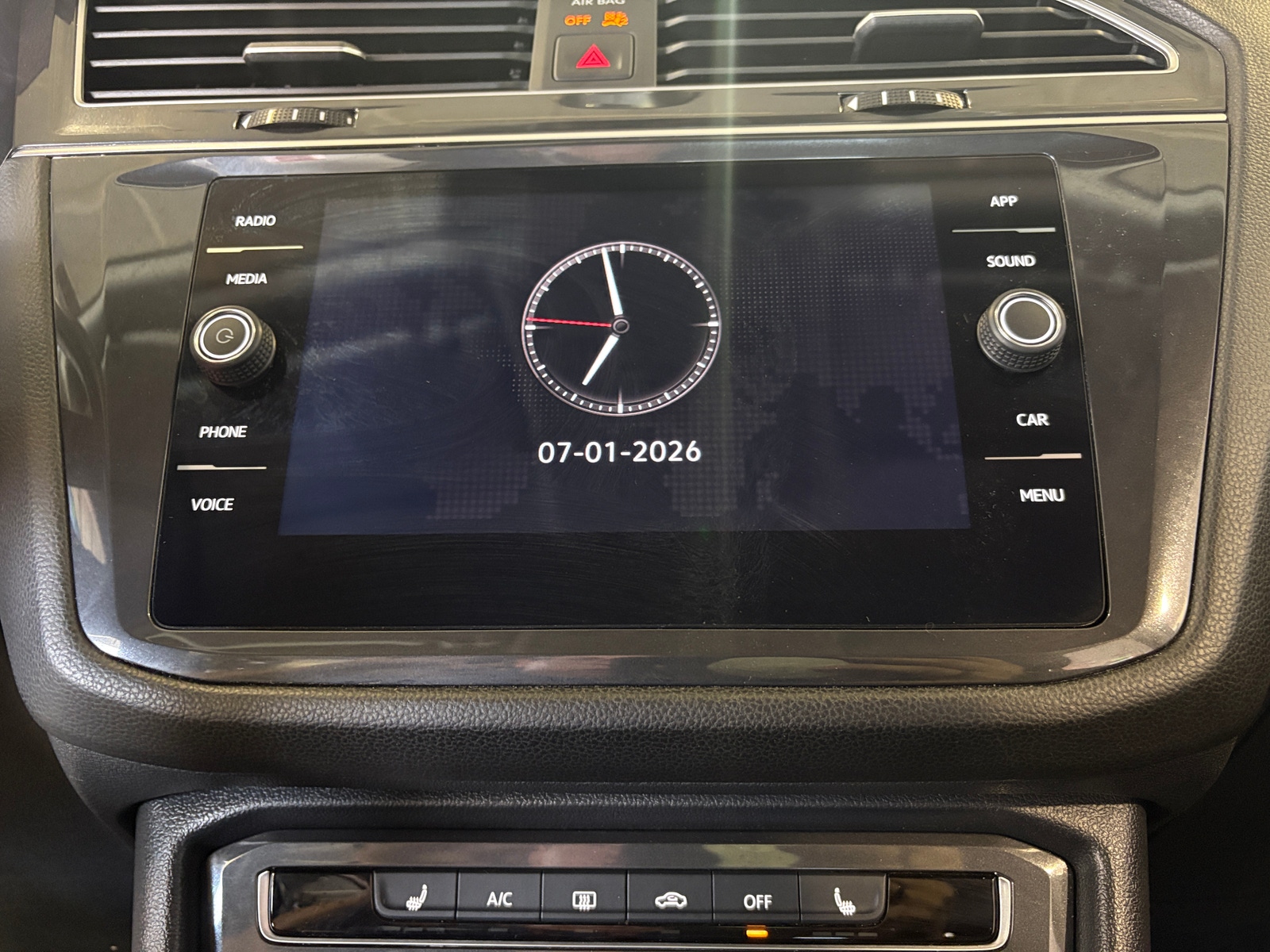 Thumbnail: 2024 Volkswagen Tiguan - 3