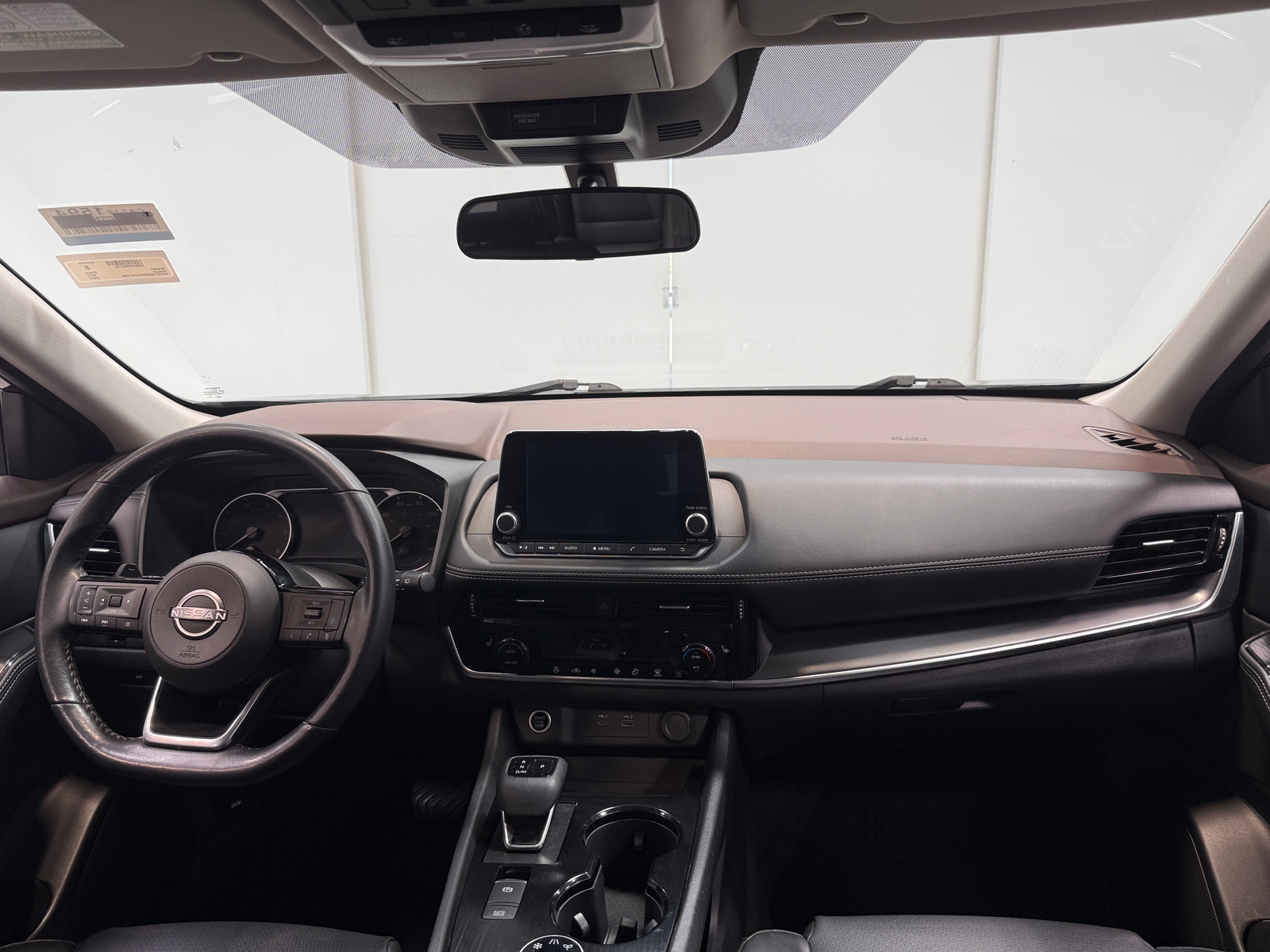 Thumbnail: 2023 Nissan Rogue - 3