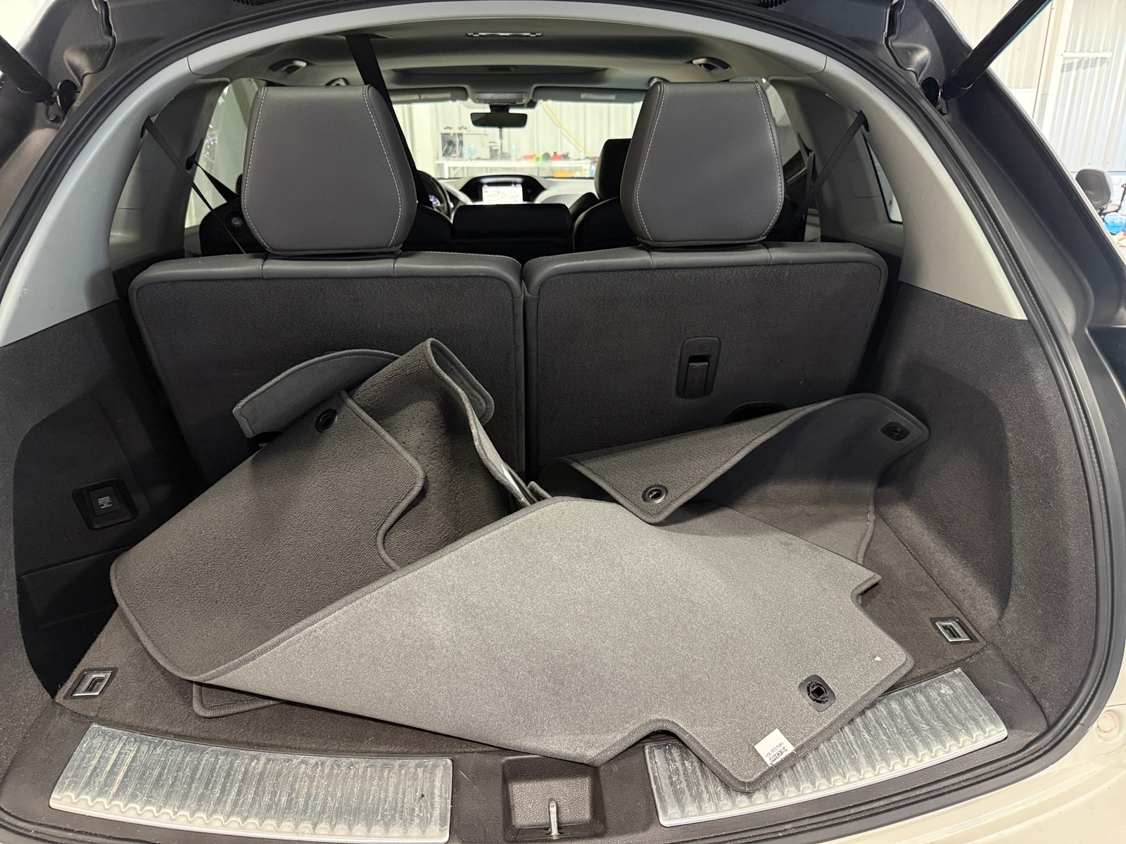 Thumbnail: 2019 Acura MDX - 6