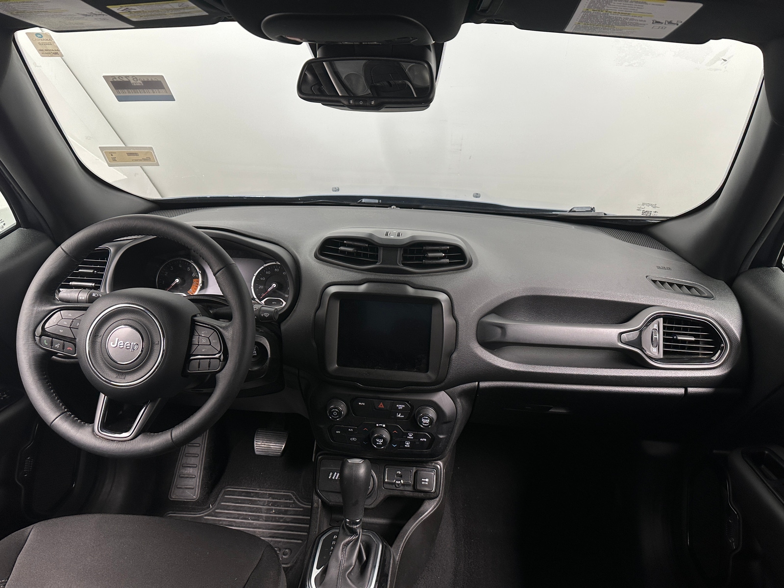 Thumbnail: 2022 Jeep Renegade - 3
