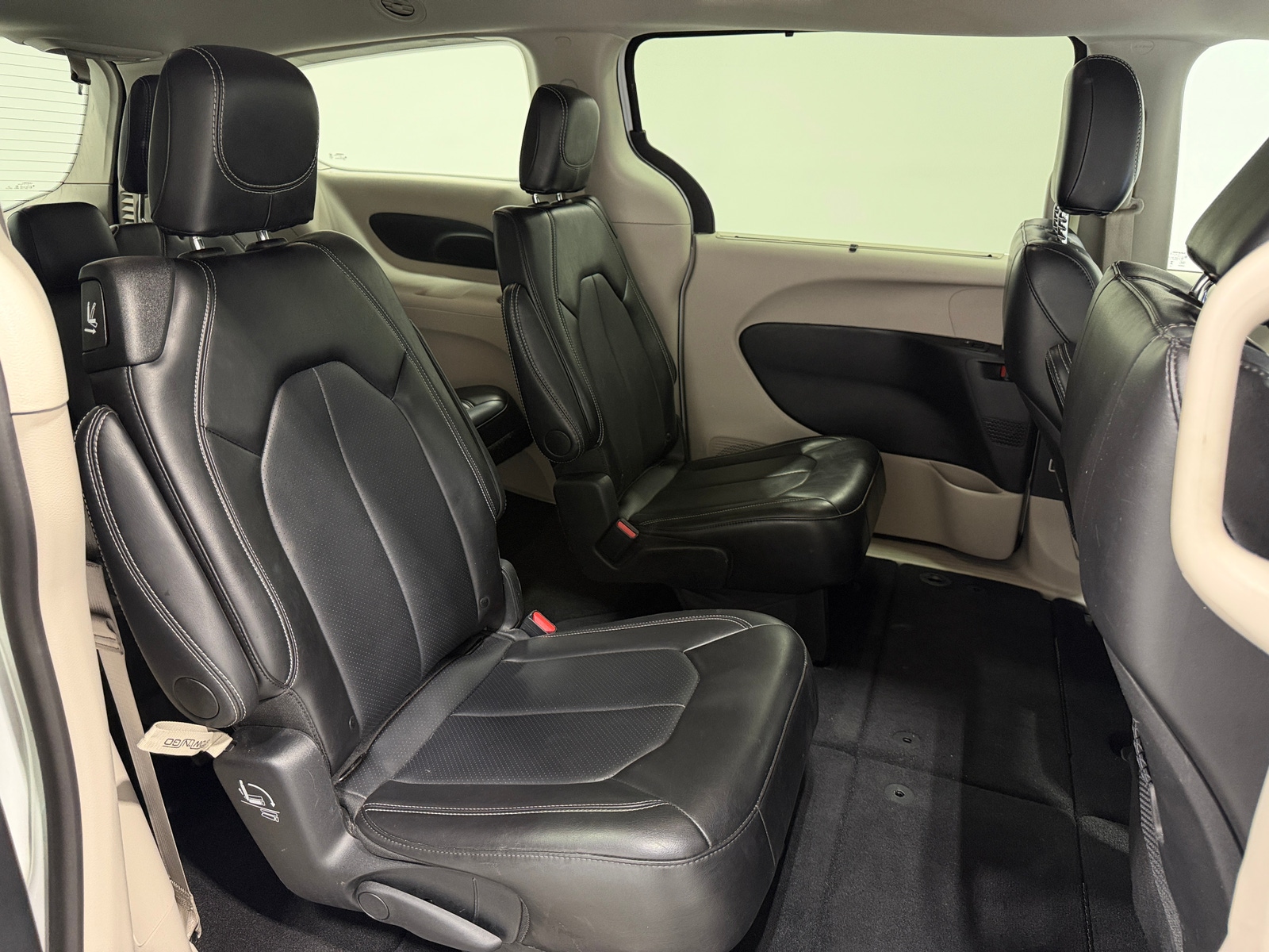 Thumbnail: 2024 Chrysler Pacifica - 5