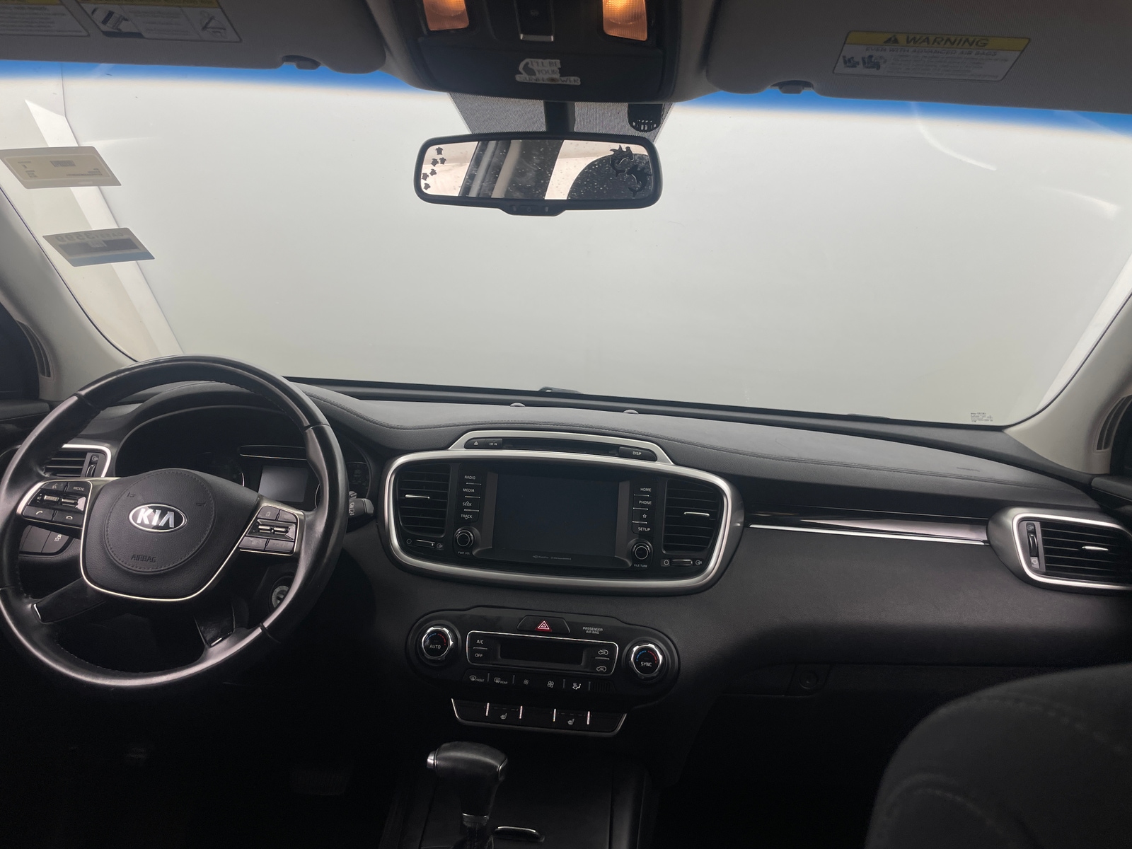Thumbnail: 2019 Kia Sorento - 3