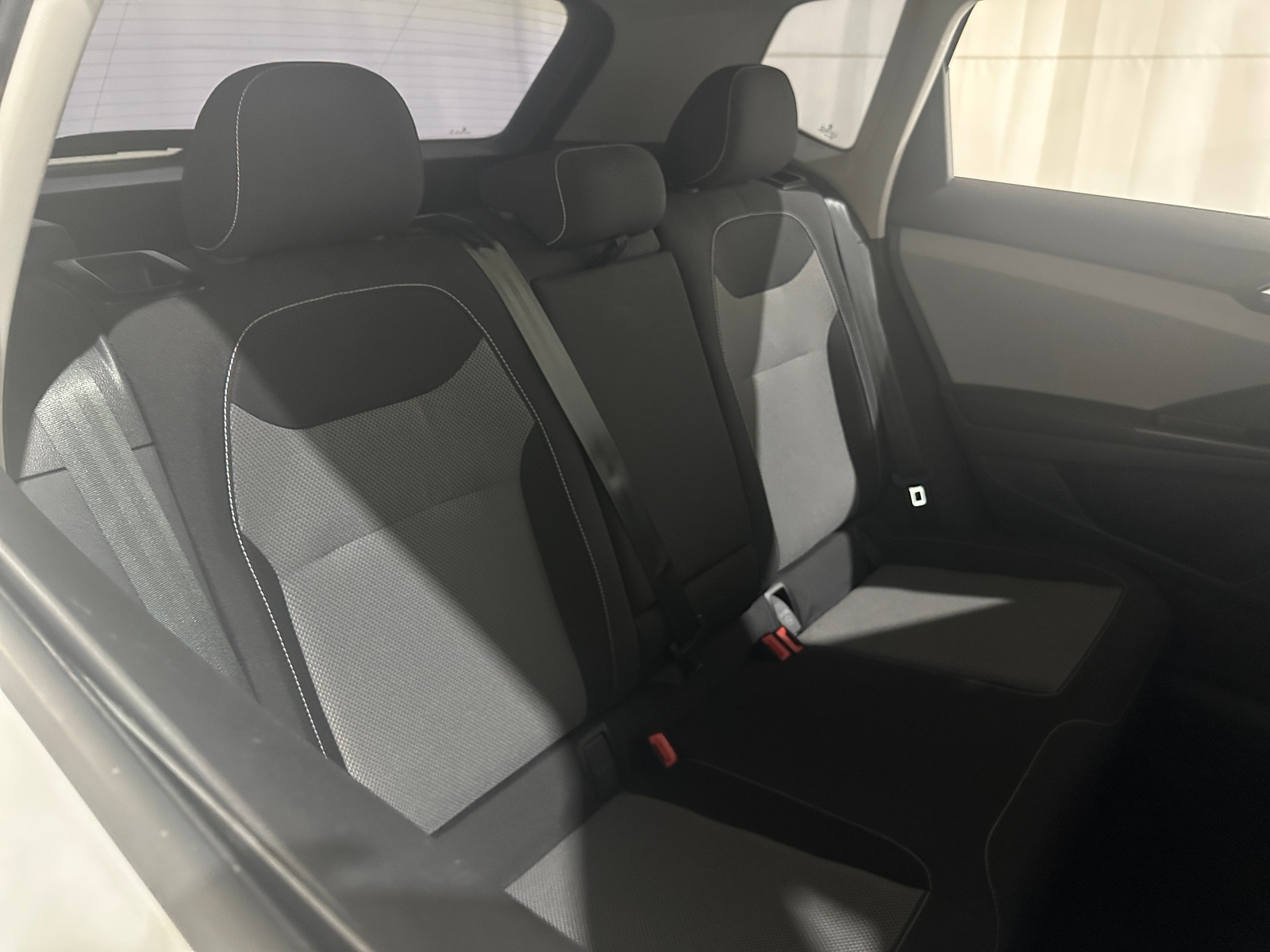 Thumbnail: 2022 Volkswagen Taos - 6