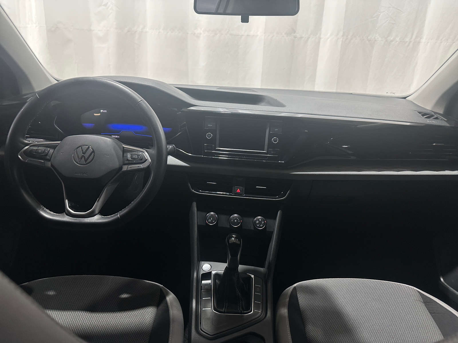 Thumbnail: 2022 Volkswagen Taos - 3