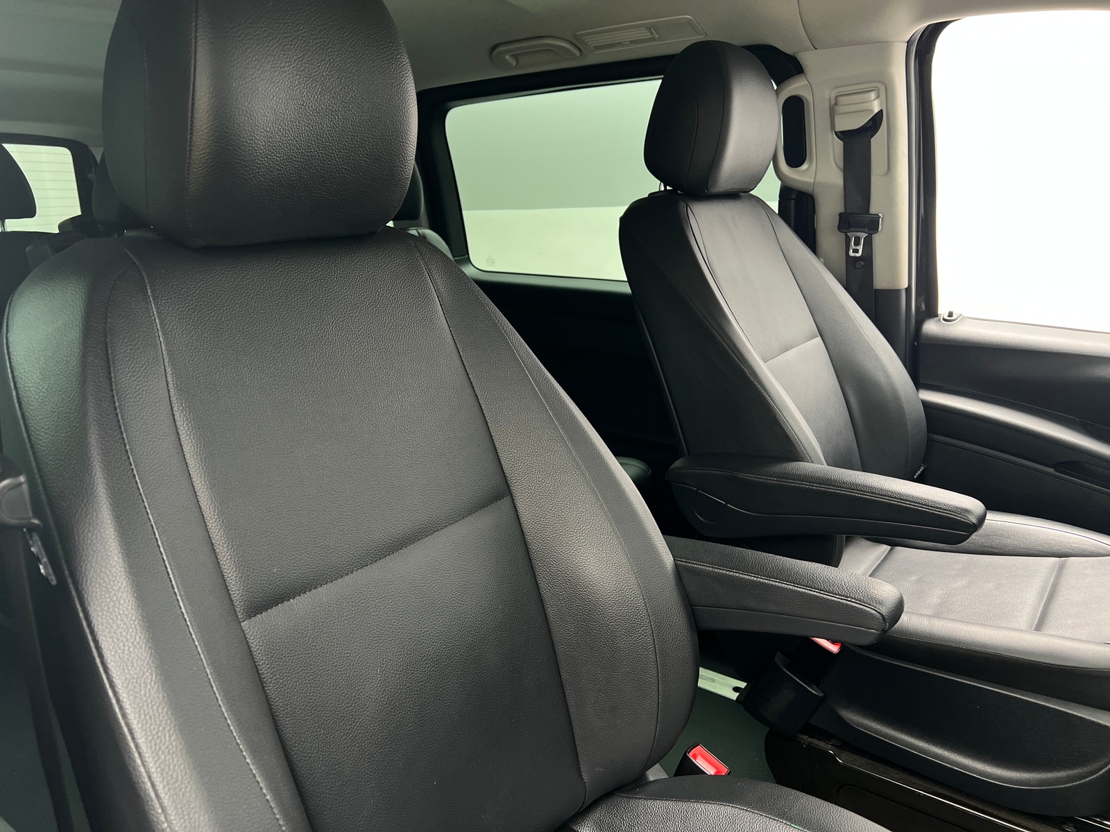 Thumbnail: 2018 Mercedes-Benz Metris - 2