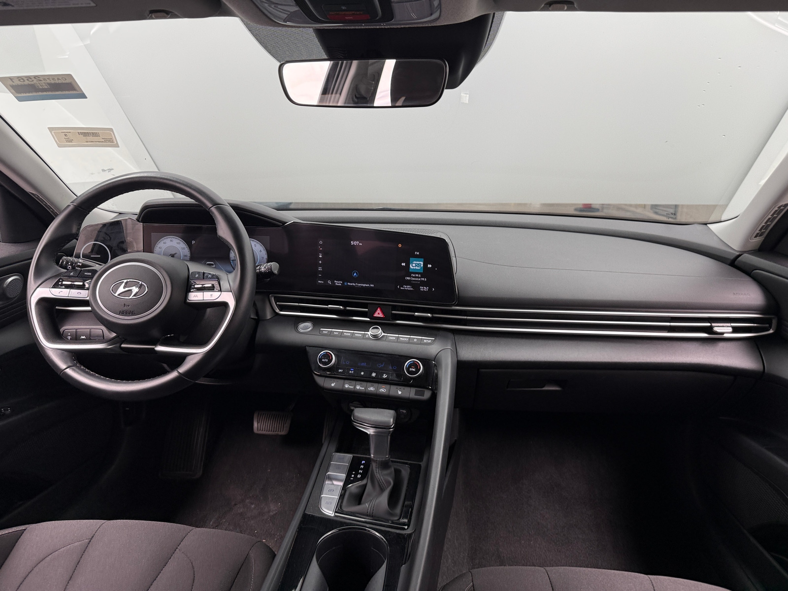 Thumbnail: 2023 Hyundai Elantra - 3