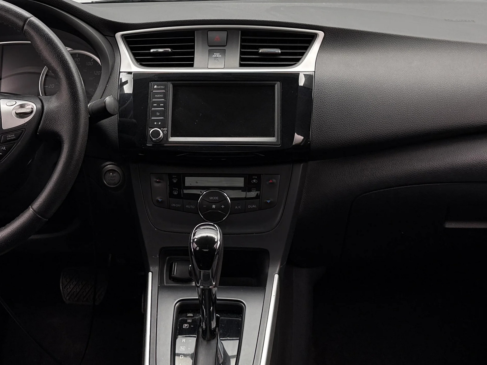 Thumbnail: 2019 Nissan Sentra - 3