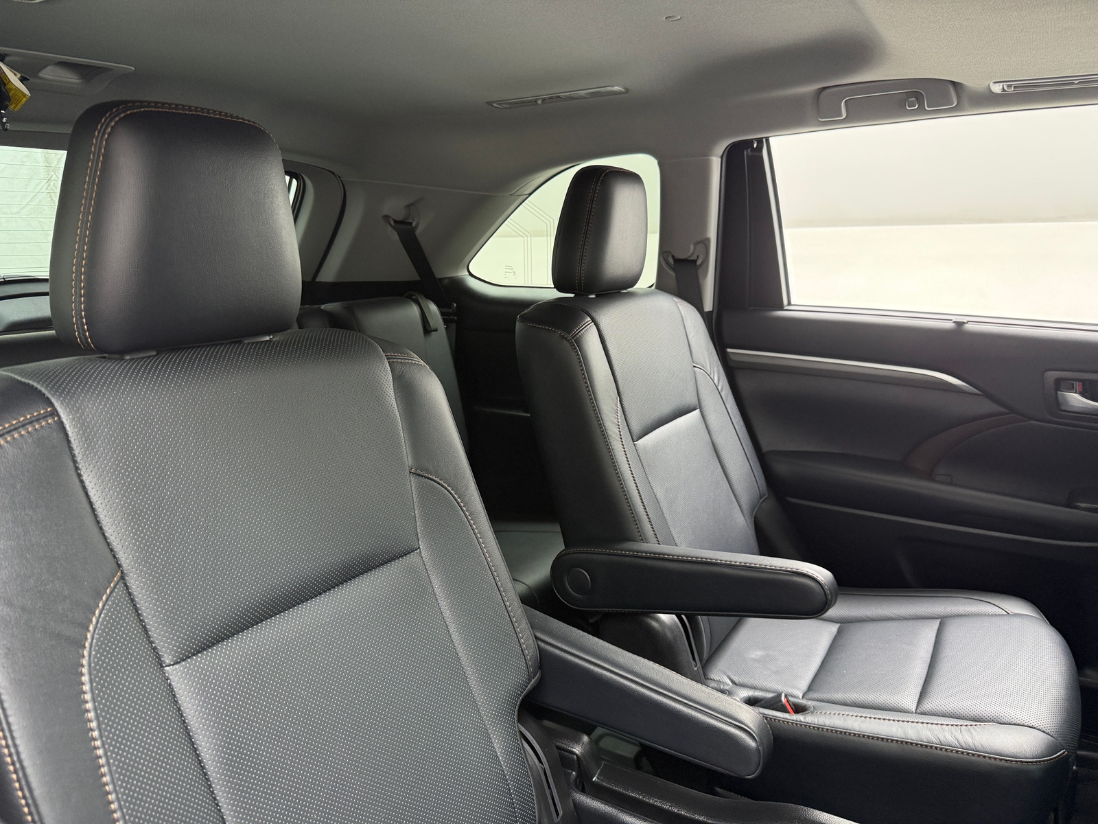 Thumbnail: 2019 Toyota Highlander - 6