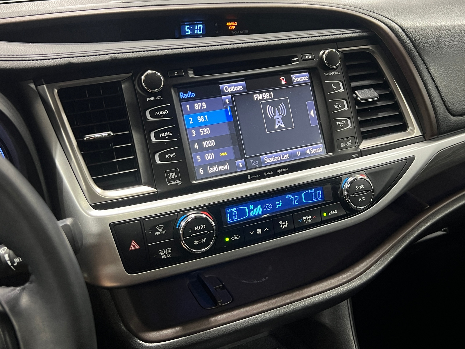 Thumbnail: 2019 Toyota Highlander - 4