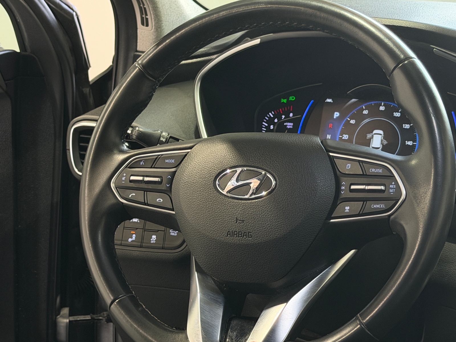 Thumbnail: 2020 Hyundai Santa Fe - 4