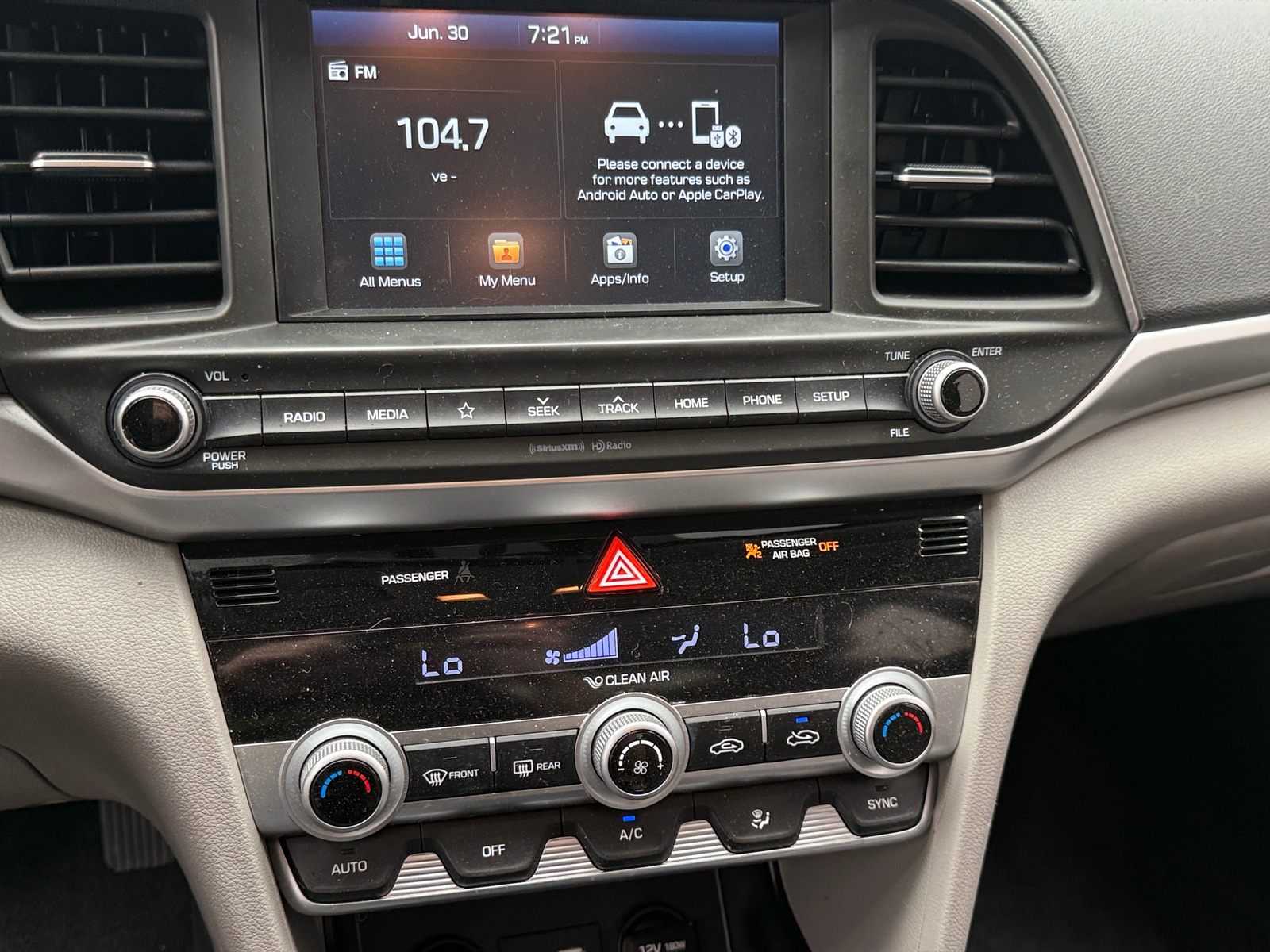 Thumbnail: 2020 Hyundai Elantra - 4