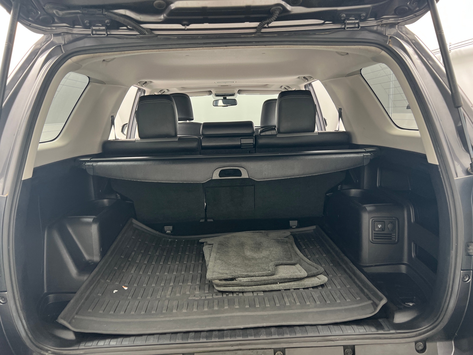 Thumbnail: 2017 Toyota 4Runner - 7