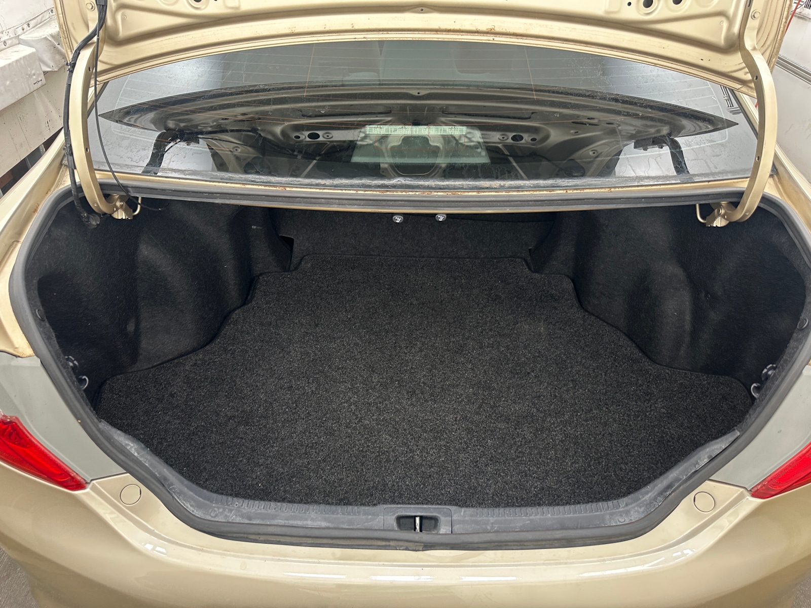 Thumbnail: 2012 Toyota Camry - 7