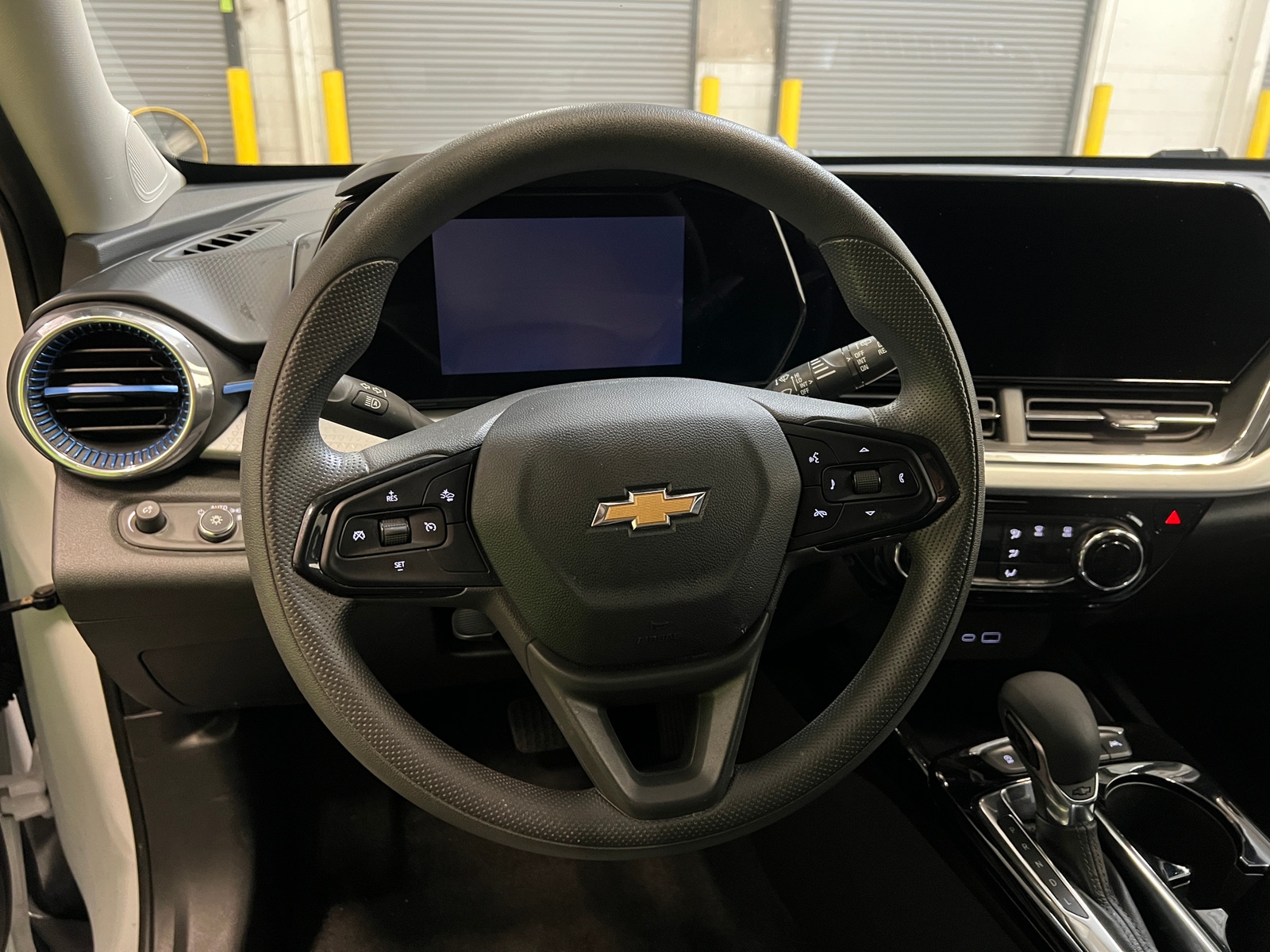 Thumbnail: 2025 Chevrolet Trax - 5