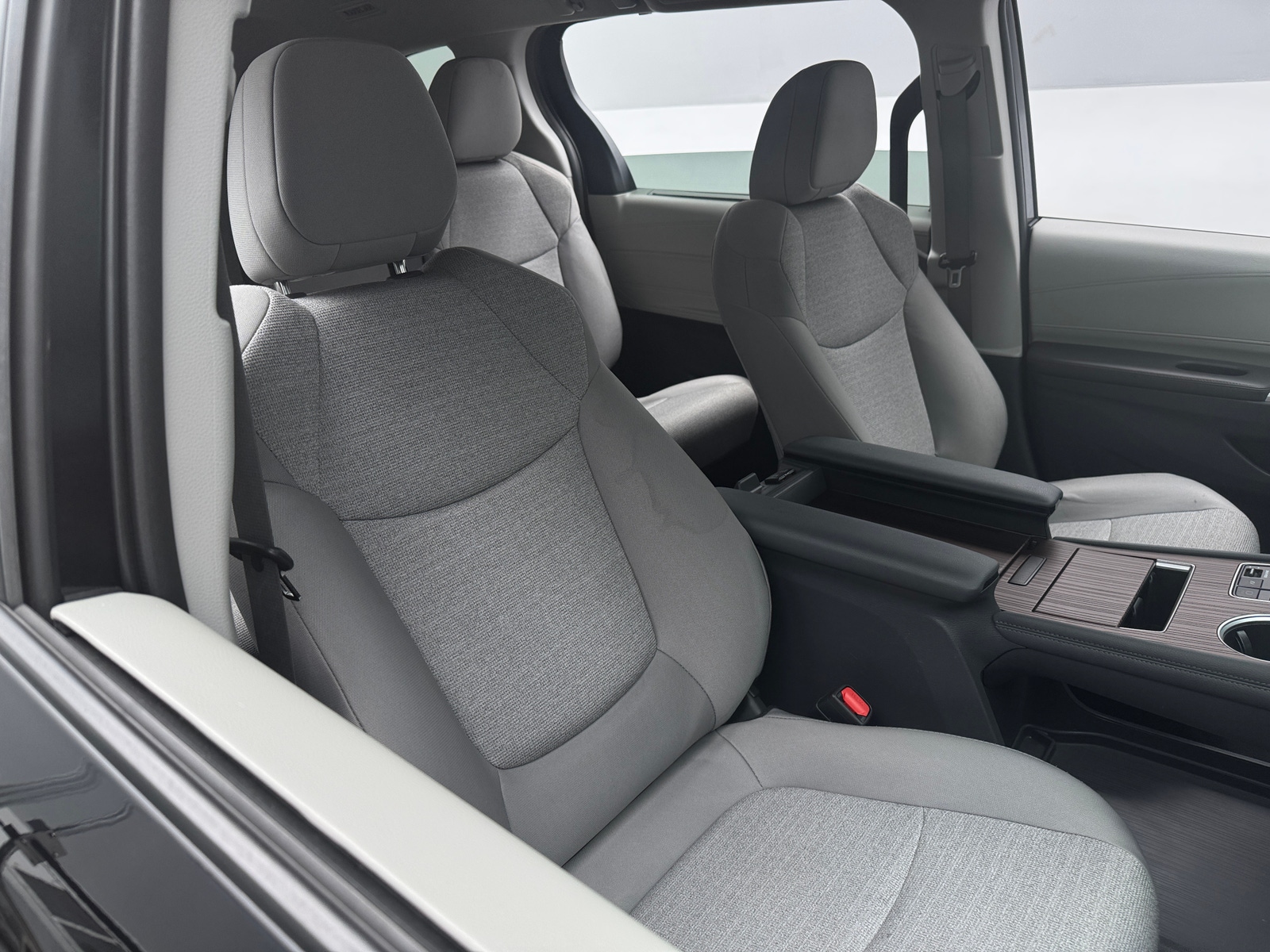 Thumbnail: 2024 Toyota Sienna - 2
