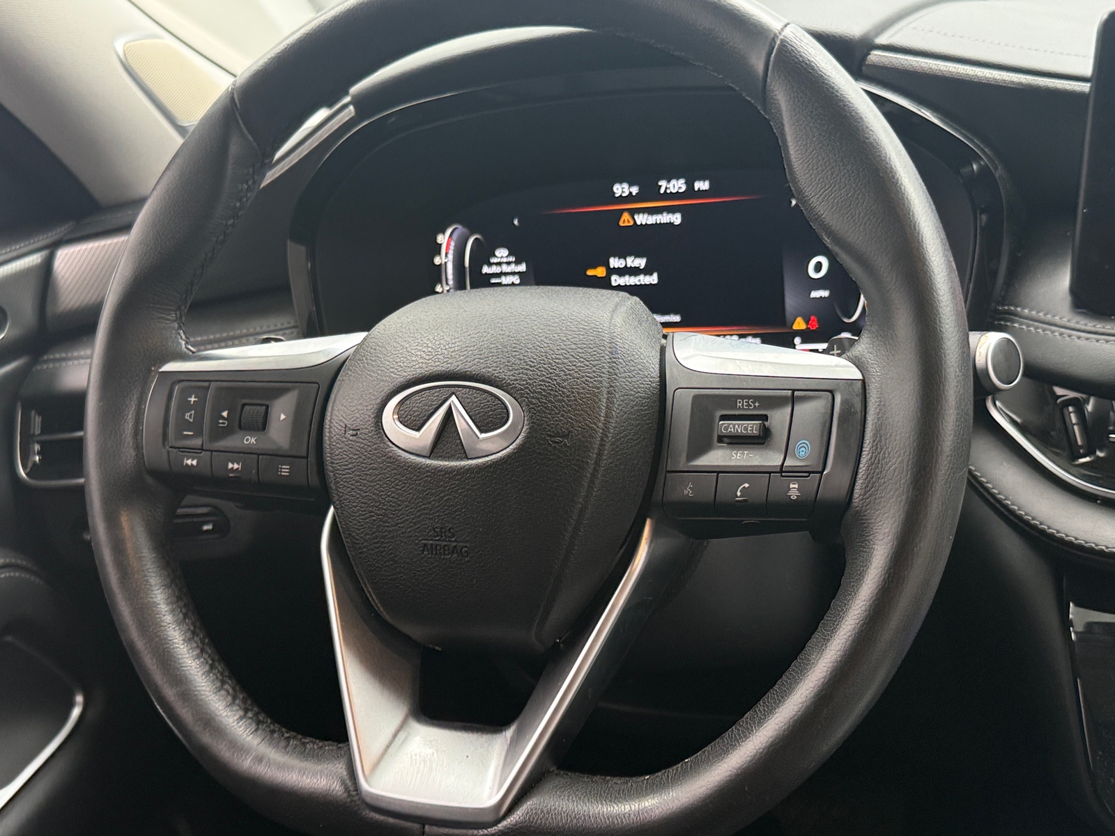 Thumbnail: 2023 INFINITI QX60 - 4