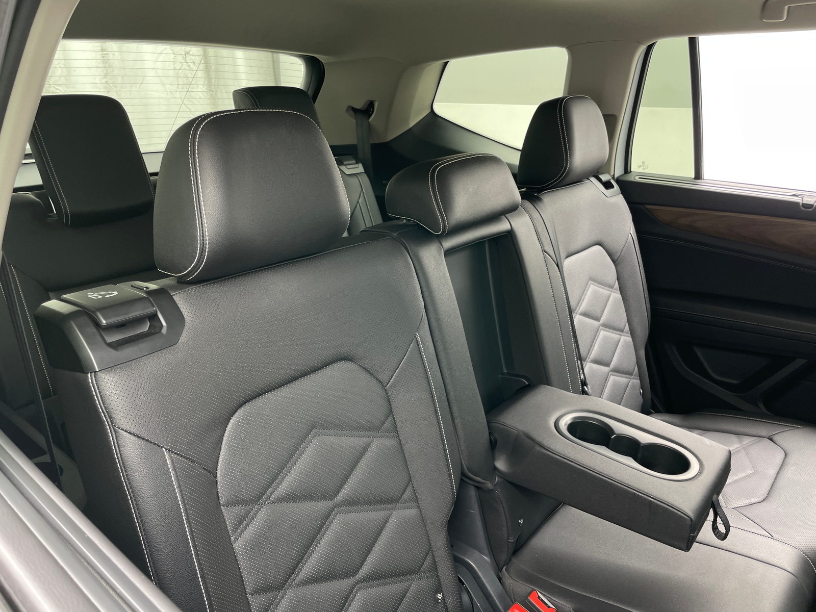 Thumbnail: 2026 Volkswagen Atlas - 5