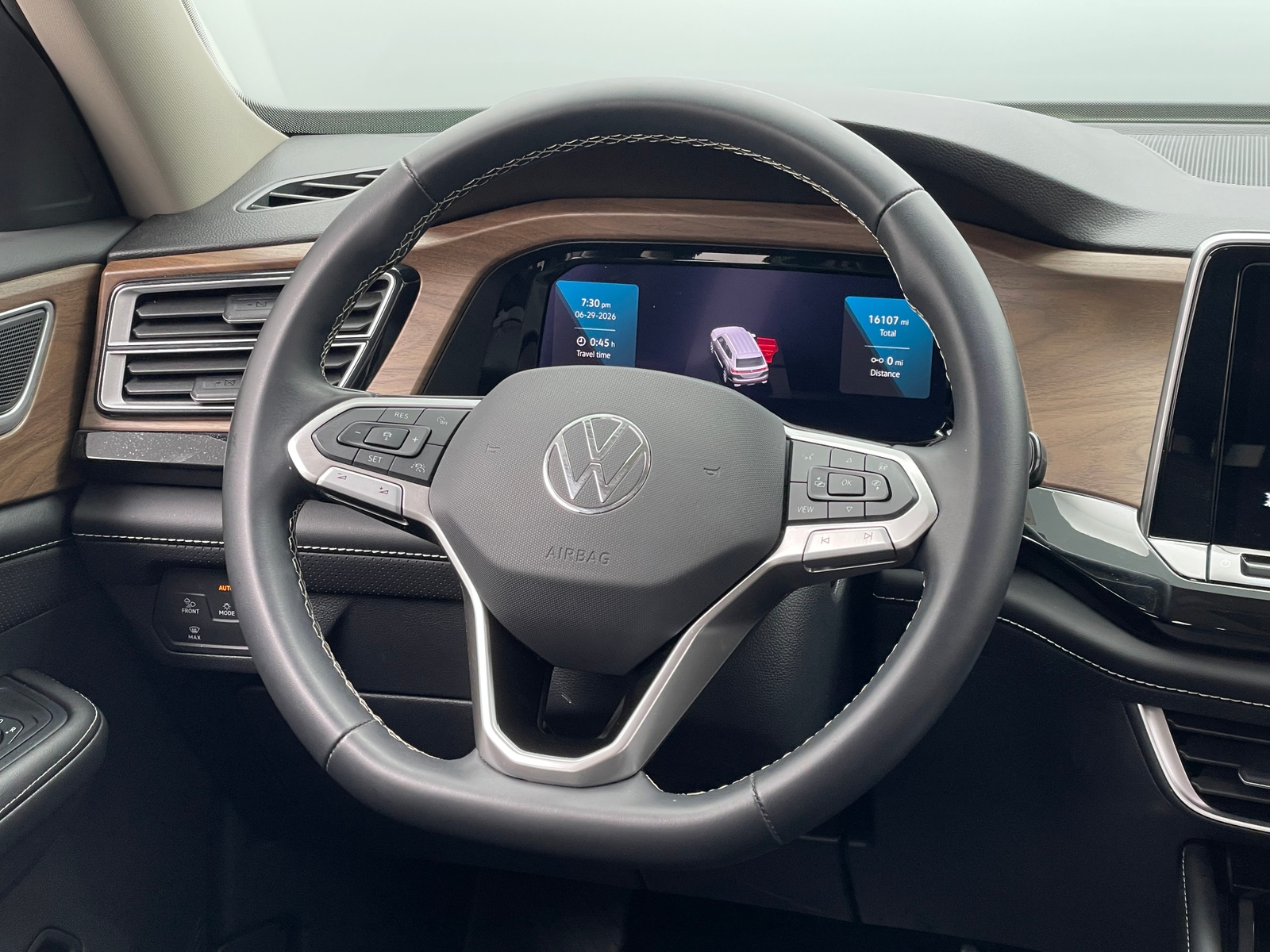 Thumbnail: 2026 Volkswagen Atlas - 4