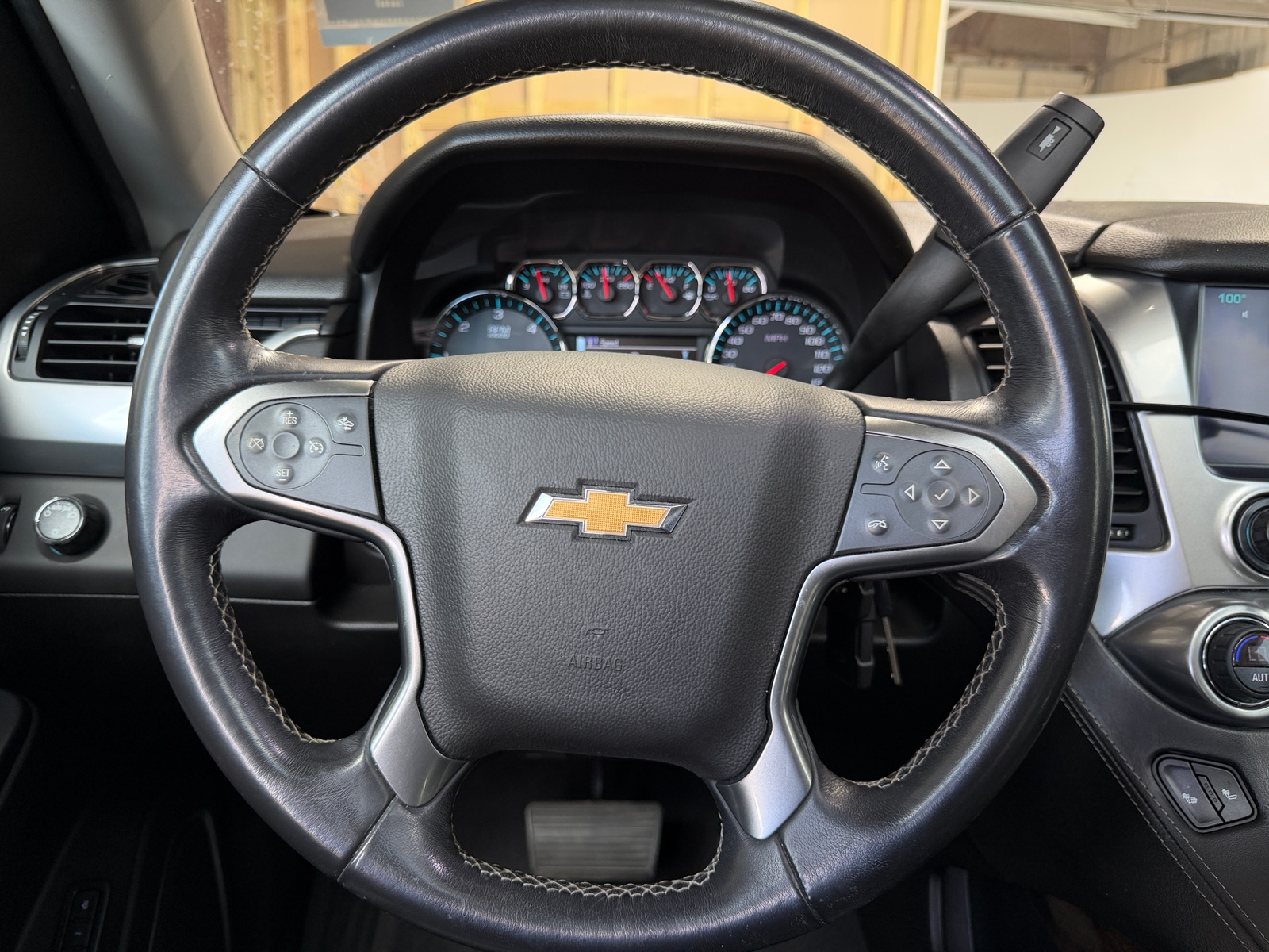 Thumbnail: 2019 Chevrolet Suburban - 4