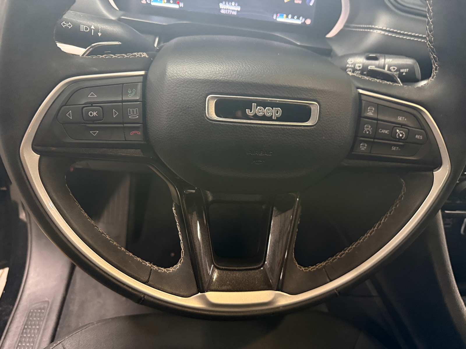 Thumbnail: 2023 Jeep Grand Cherokee - 5