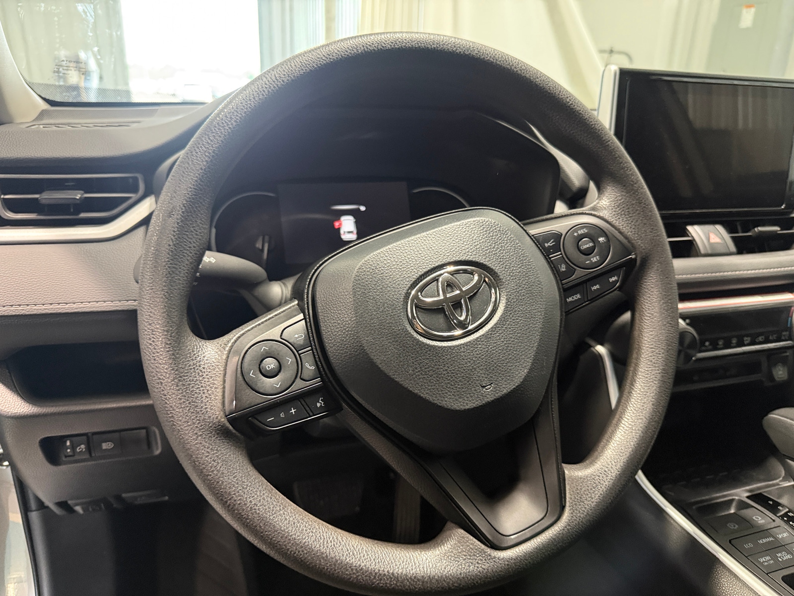 Thumbnail: 2025 Toyota RAV4 - 5