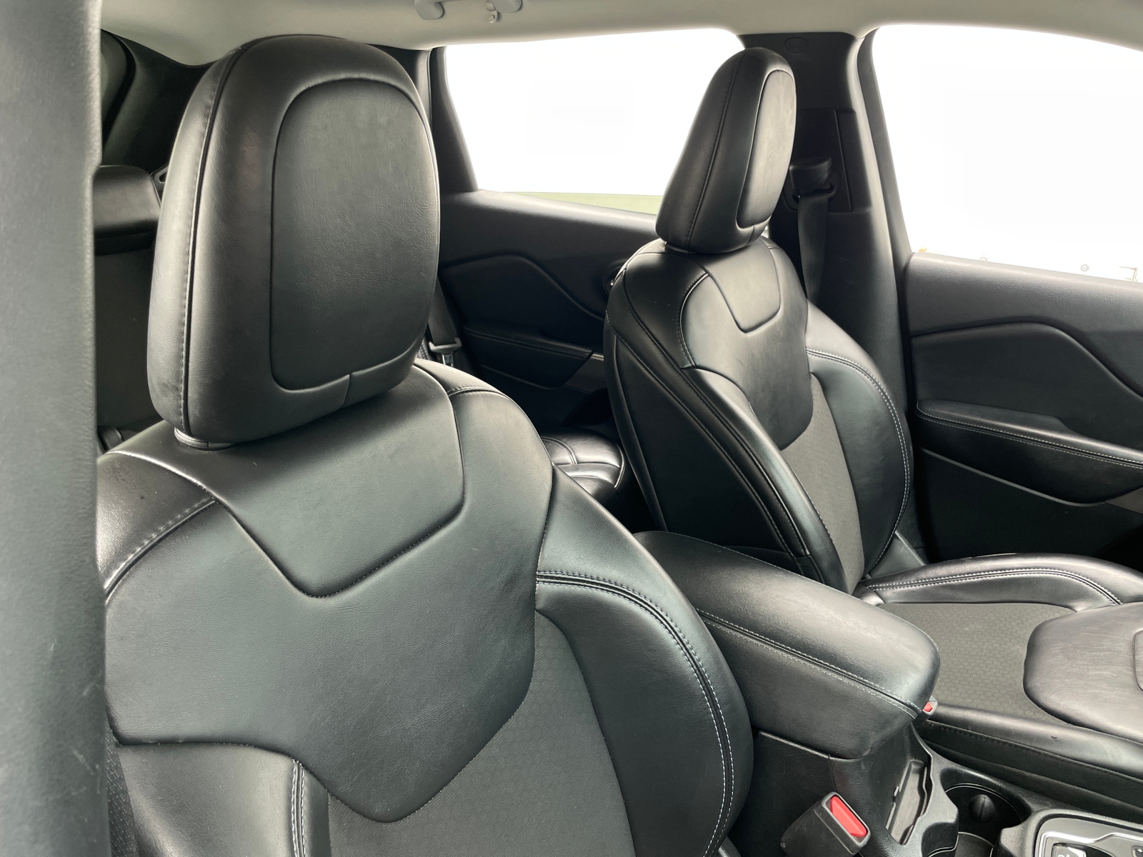 Thumbnail: 2019 Jeep Cherokee - 2