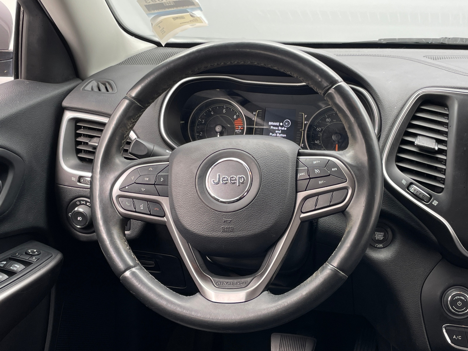 Thumbnail: 2019 Jeep Cherokee - 5