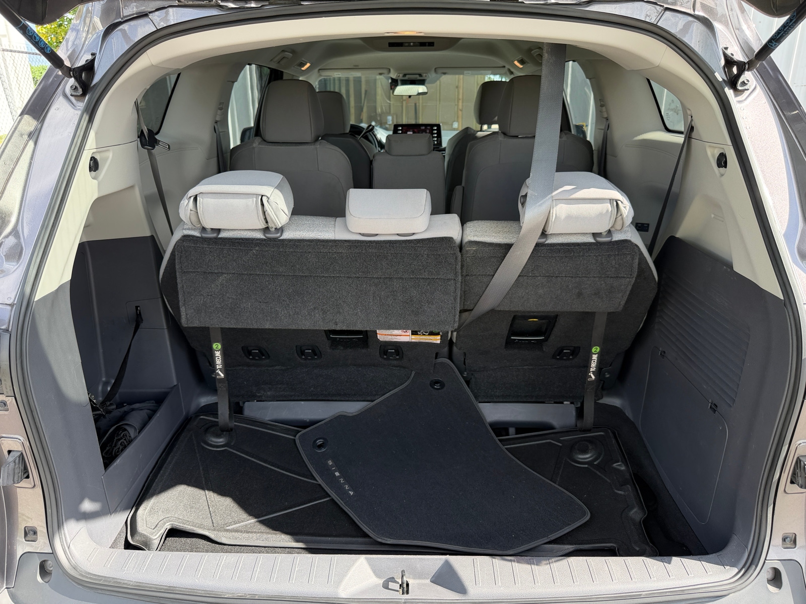 Thumbnail: 2021 Toyota Sienna - 7