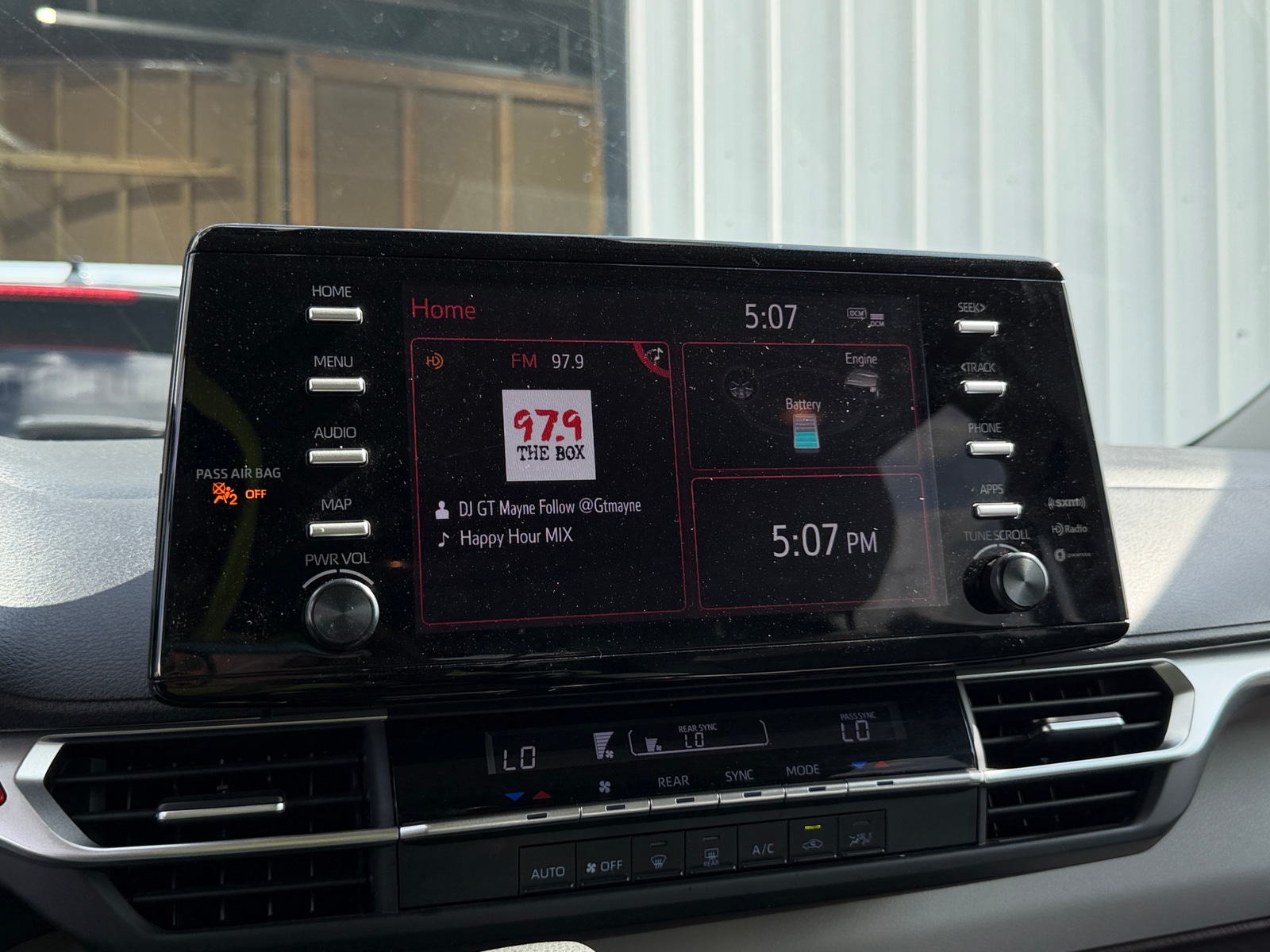 Thumbnail: 2021 Toyota Sienna - 4