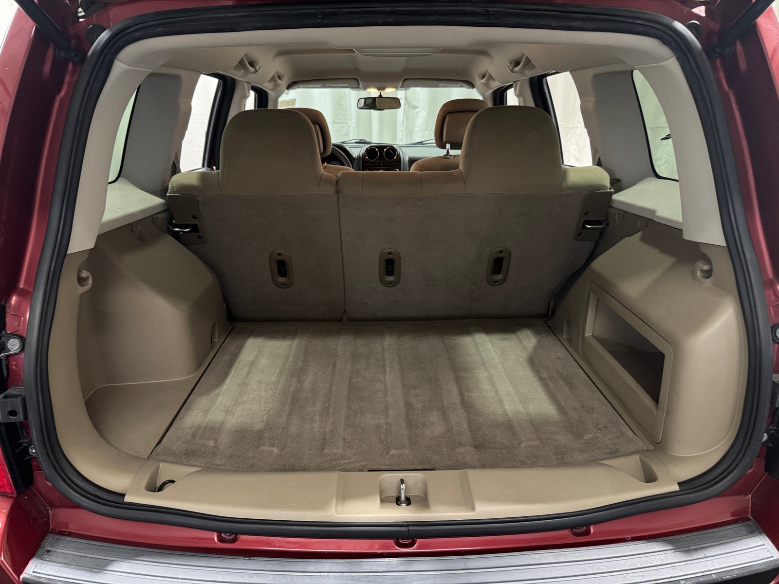 Thumbnail: 2014 Jeep Patriot - 7