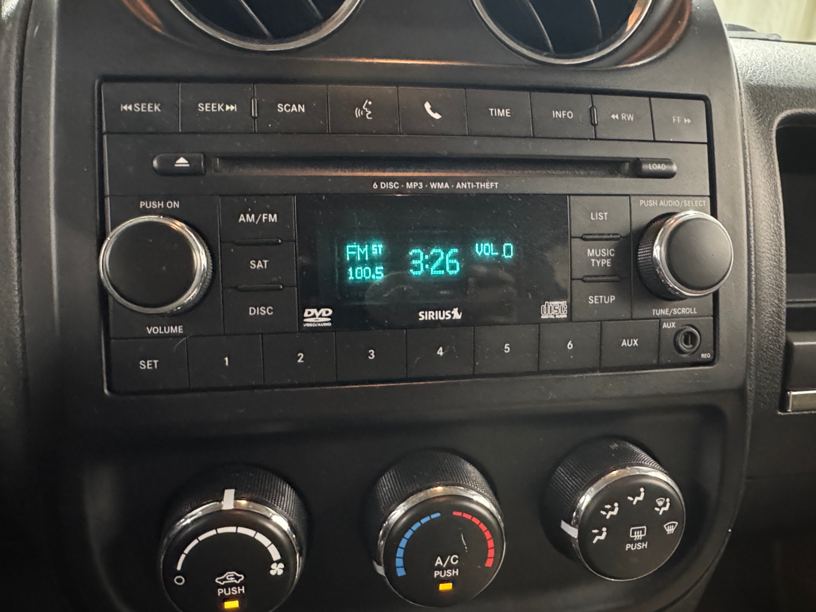 Thumbnail: 2014 Jeep Patriot - 4