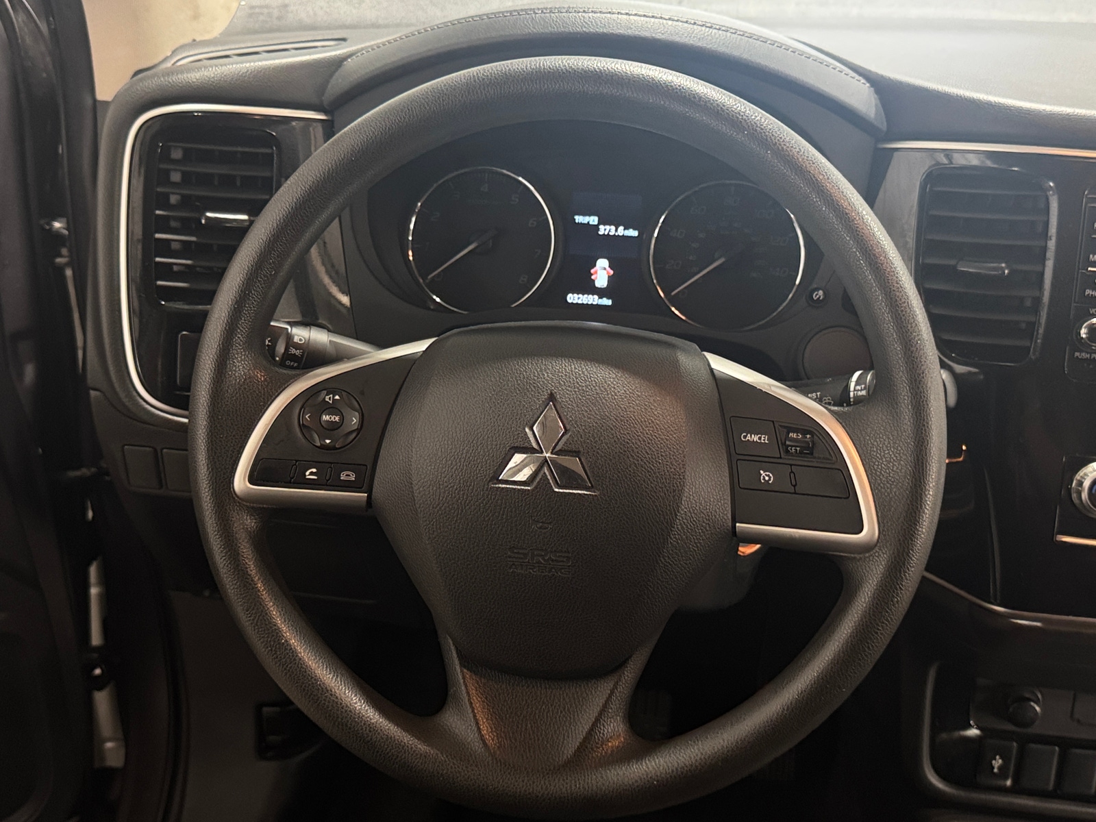 Thumbnail: 2020 Mitsubishi Outlander - 5
