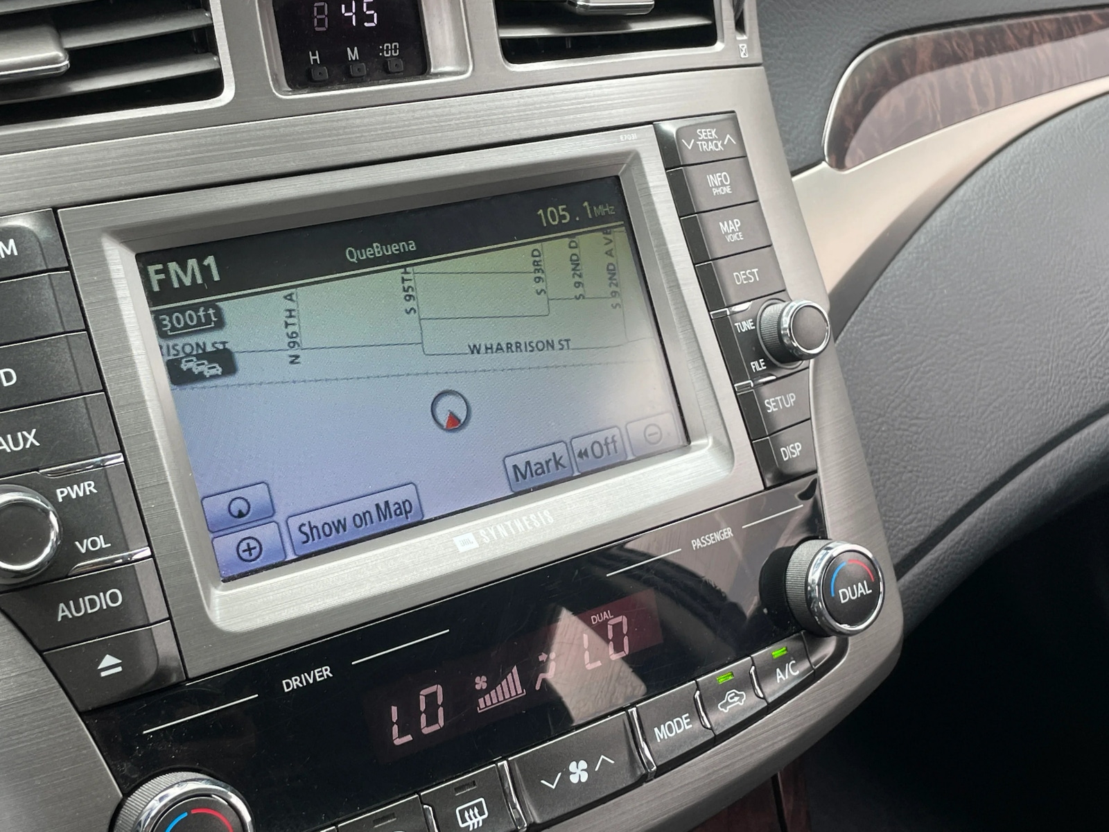 Thumbnail: 2011 Toyota Avalon - 3
