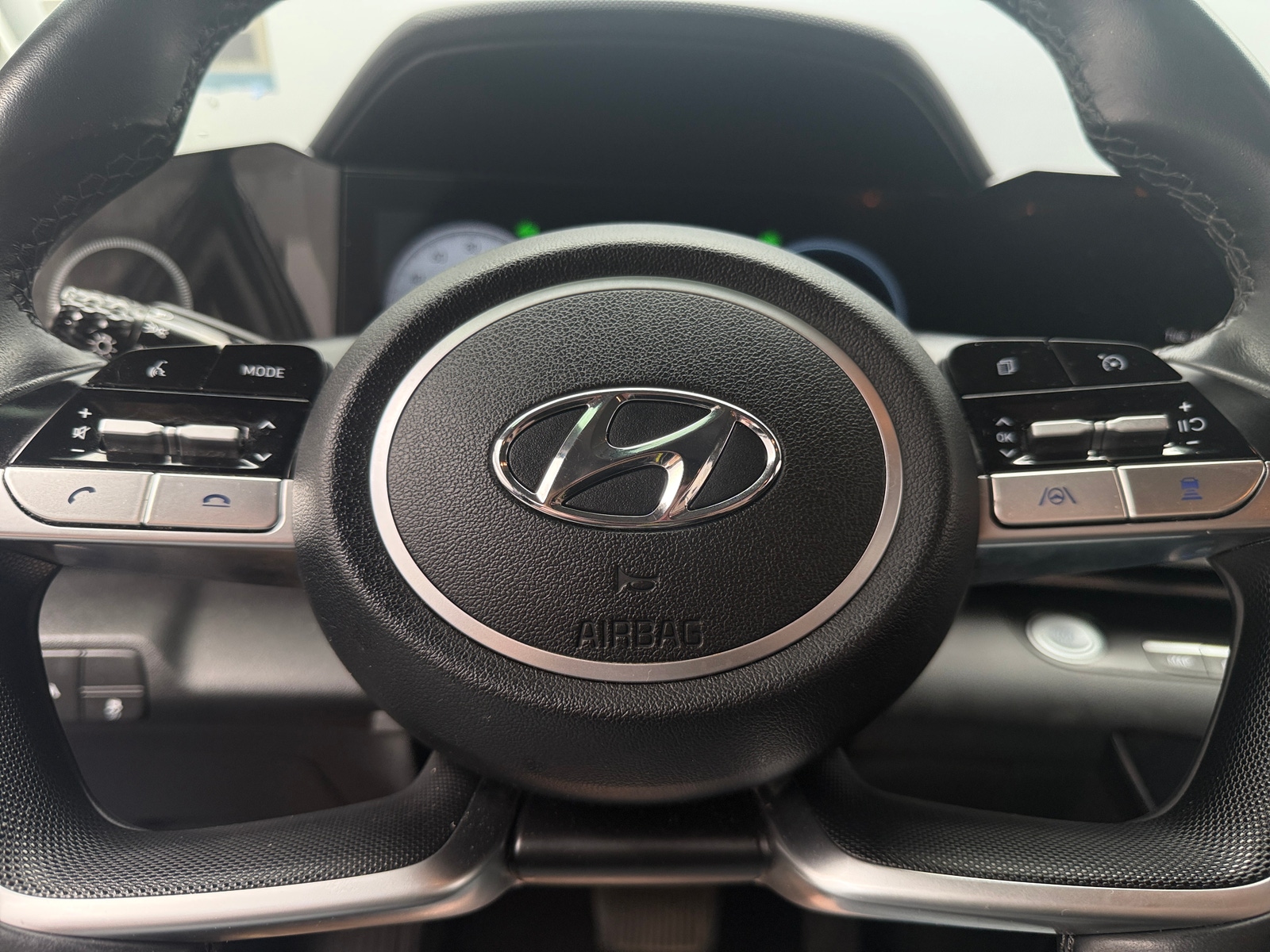 Thumbnail: 2023 Hyundai Elantra - 5