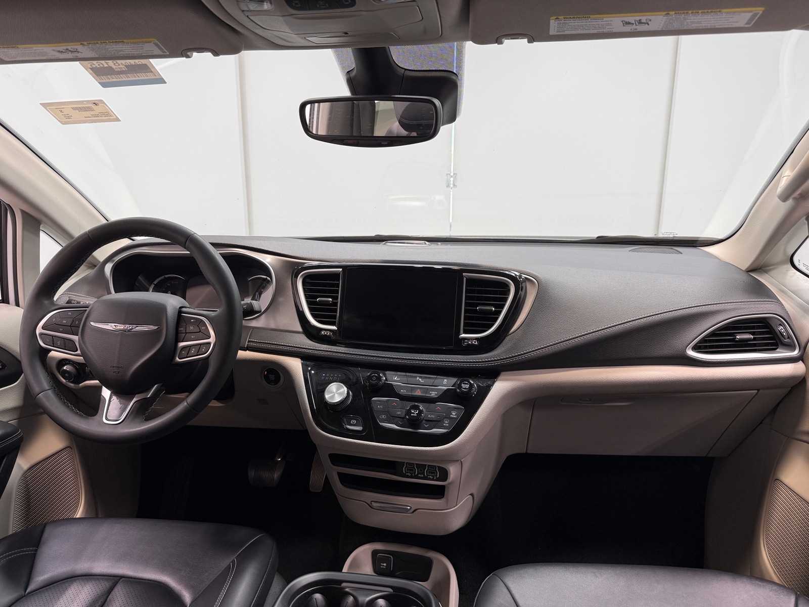 Thumbnail: 2024 Chrysler Pacifica - 2