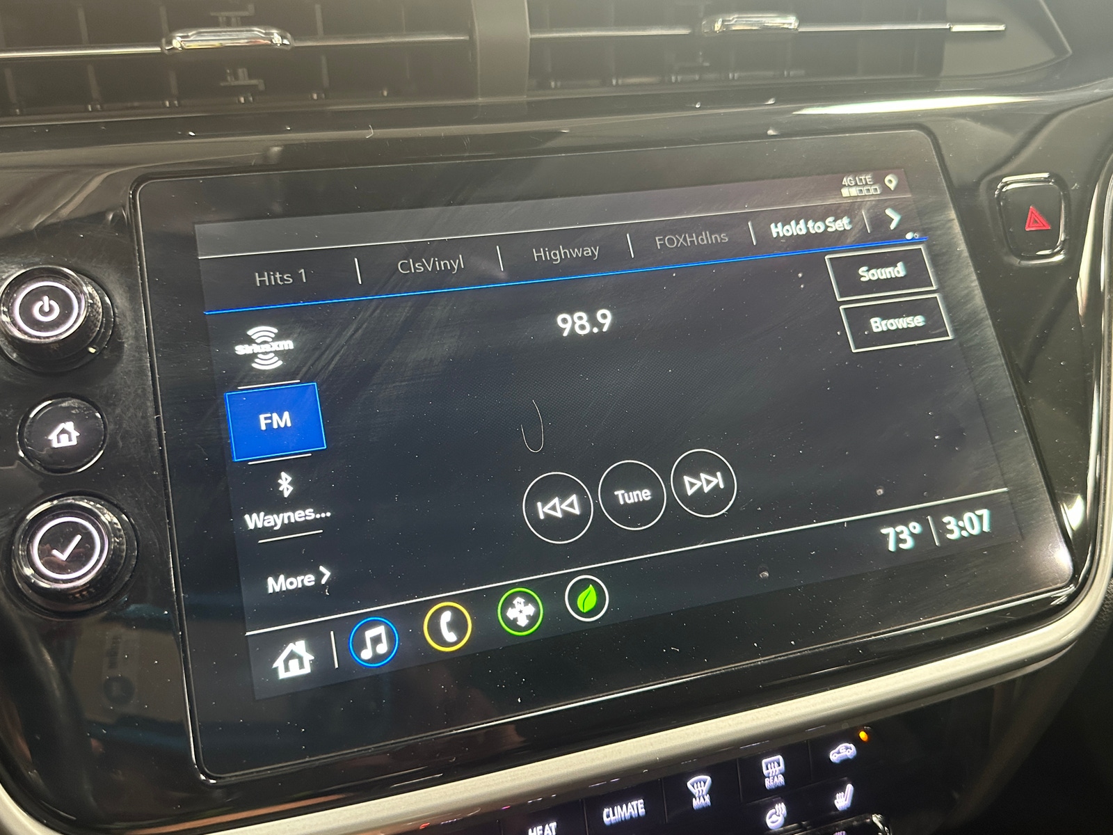 Thumbnail: 2023 Chevrolet Bolt EUV - 4